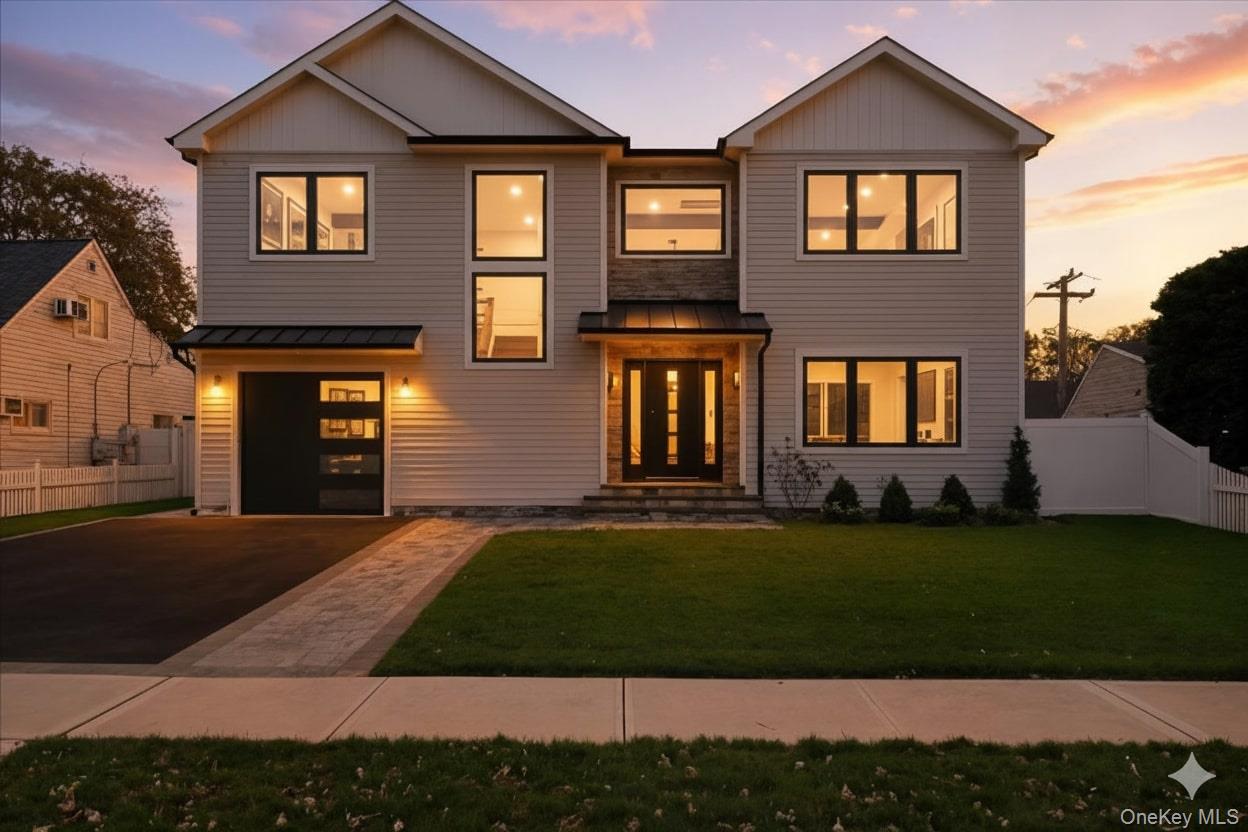 Westbury, New York, 11590, United States, 5 Bedrooms Bedrooms, ,5 BathroomsBathrooms,Residential,For Sale,1991038