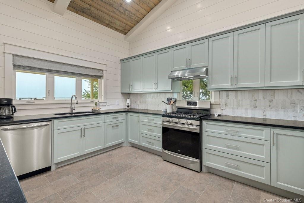 443 Miguel Street, Lake Charles, Louisiana, 70607, United States, 6 Bedrooms Bedrooms, ,6 BathroomsBathrooms,Residential,For Sale,443 Miguel Street,1068289