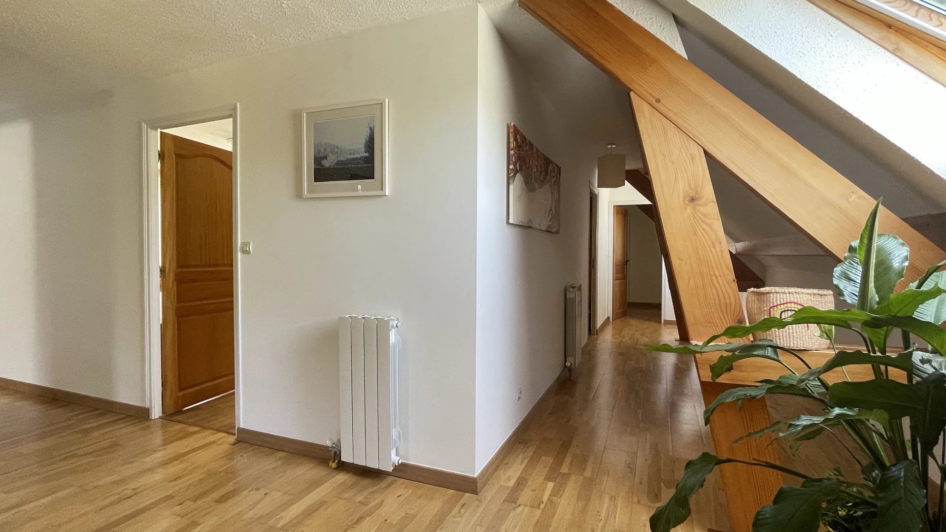 Samois-sur-Seine, Île-de-France, 77920, FR, 5 Bedrooms Bedrooms, ,4 BathroomsBathrooms,Residential,For Sale,1600874