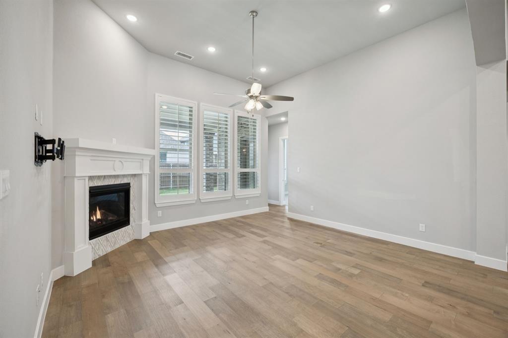 Rockwall, Texas, 75087, United States, 4 Bedrooms Bedrooms, ,4 BathroomsBathrooms,Residential,For Sale,1918235