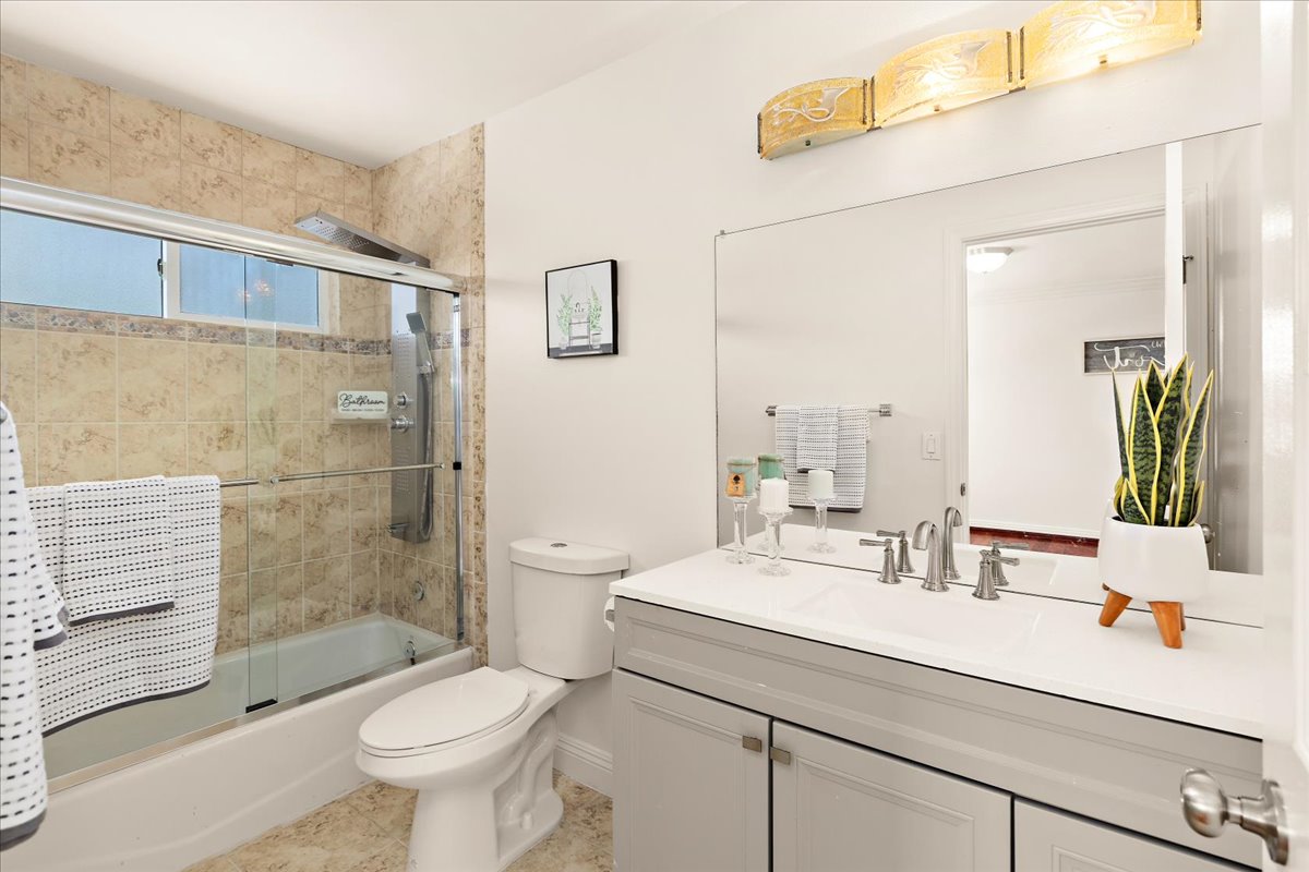 Cerritos, California, 90703, United States, 6 Bedrooms Bedrooms, ,5 BathroomsBathrooms,Residential,For Sale,2048783