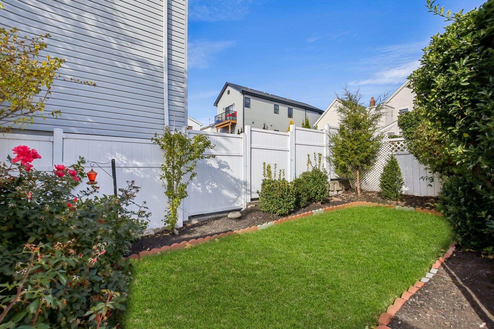 Bayonne, New Jersey, 07002, United States, 3 Bedrooms Bedrooms, ,2 BathroomsBathrooms,Residential,For Sale,2002505