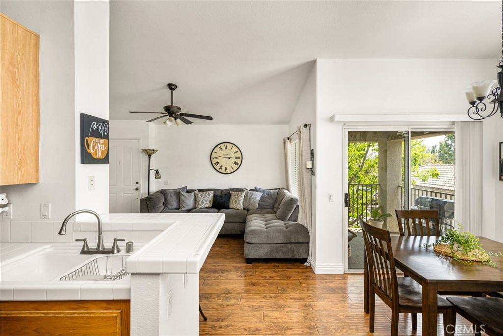 Lake Forest, California, 92610, United States, 2 Bedrooms Bedrooms, ,2 BathroomsBathrooms,Residential,For Sale,1846936
