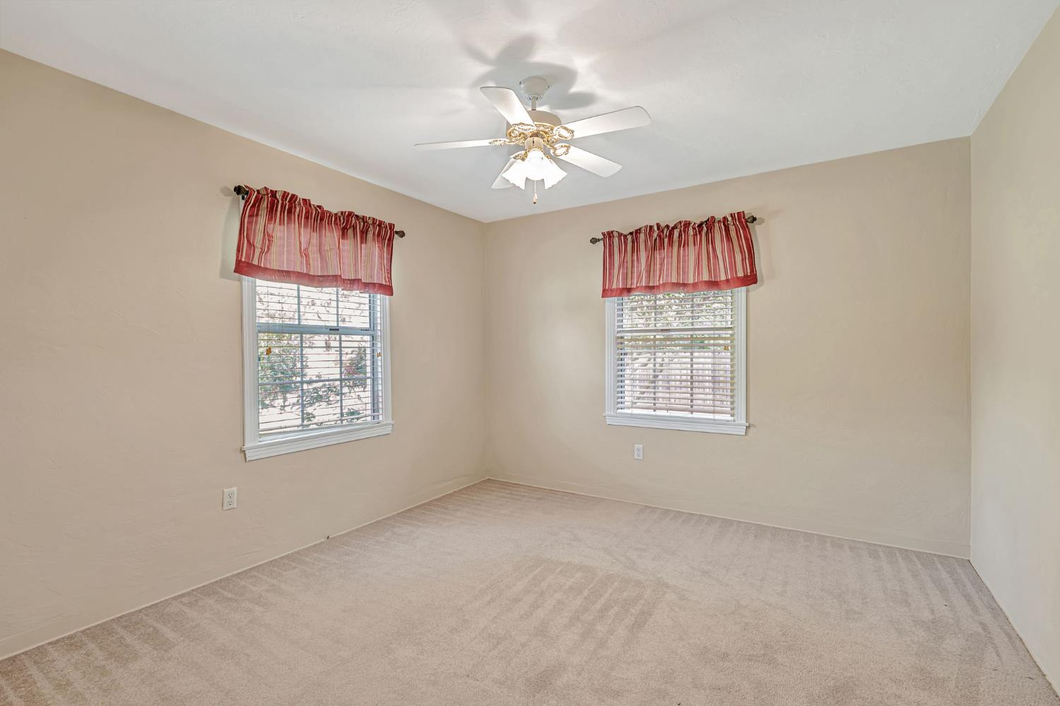 Modesto, California, 95350, United States, 3 Bedrooms Bedrooms, ,2 BathroomsBathrooms,Residential,For Sale,1927258
