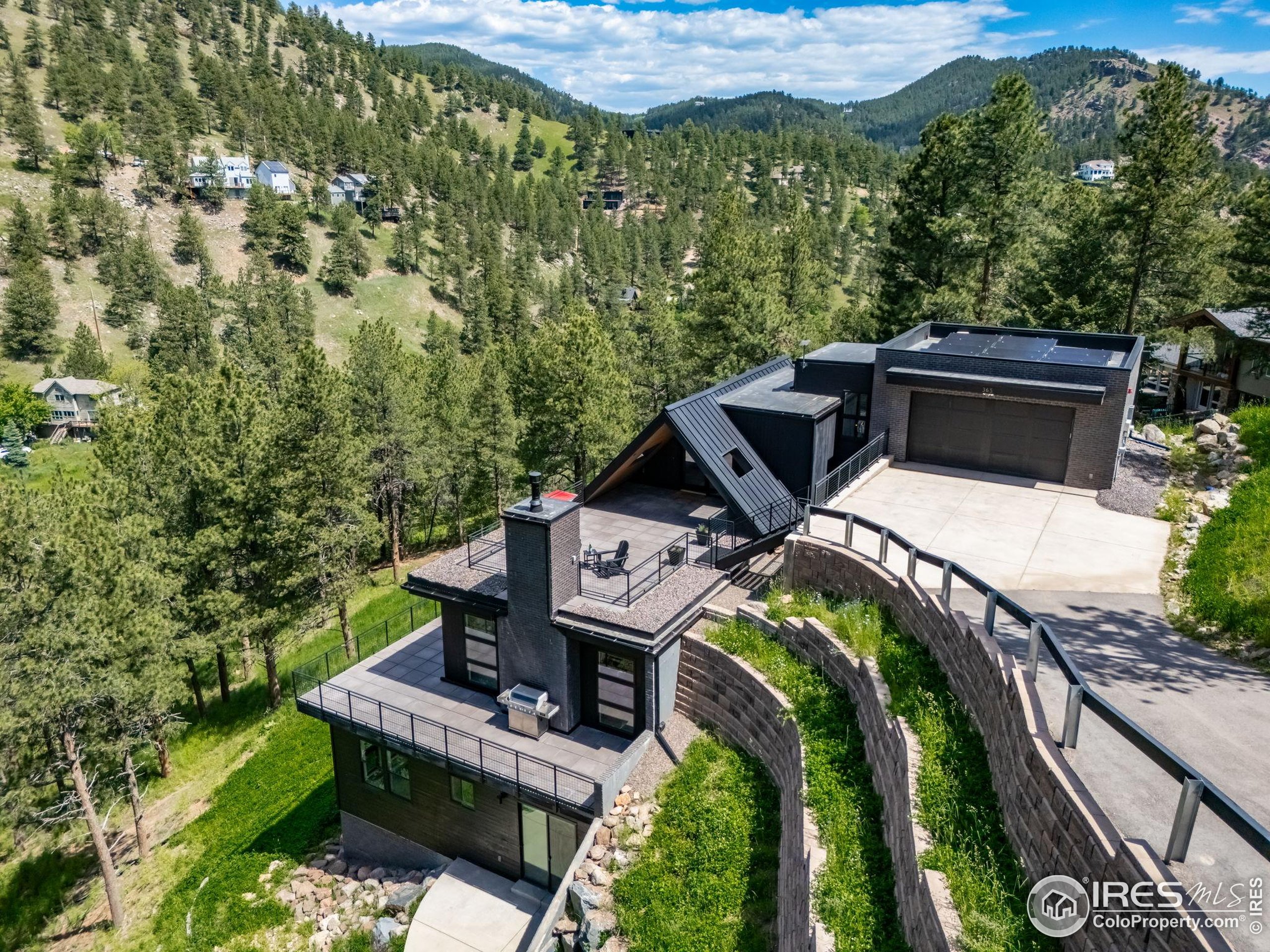 Boulder, Colorado, 80302, United States, 4 Bedrooms Bedrooms, ,3 BathroomsBathrooms,Residential,For Sale,1947999