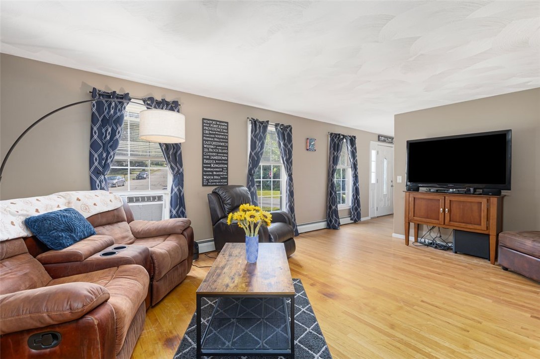 Coventry, Rhode Island, 02816, United States, 3 Bedrooms Bedrooms, ,3 BathroomsBathrooms,Residential,For Sale,1938841