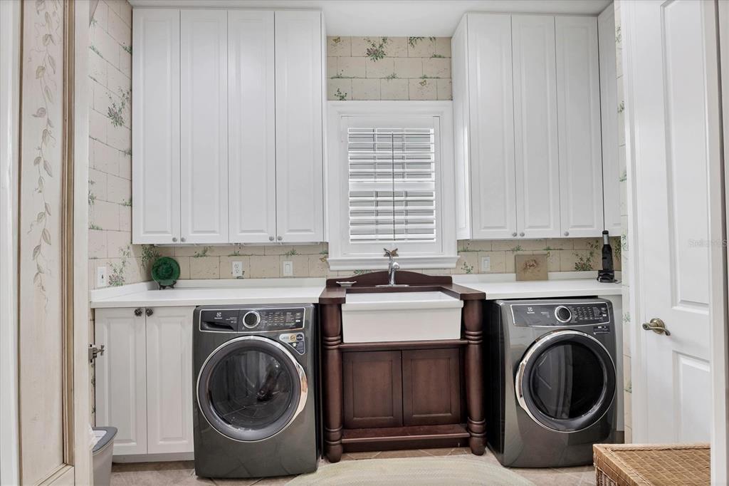 Sarasota, Florida, 34236, United States, 3 Bedrooms Bedrooms, ,3 BathroomsBathrooms,Residential,For Sale,1995531