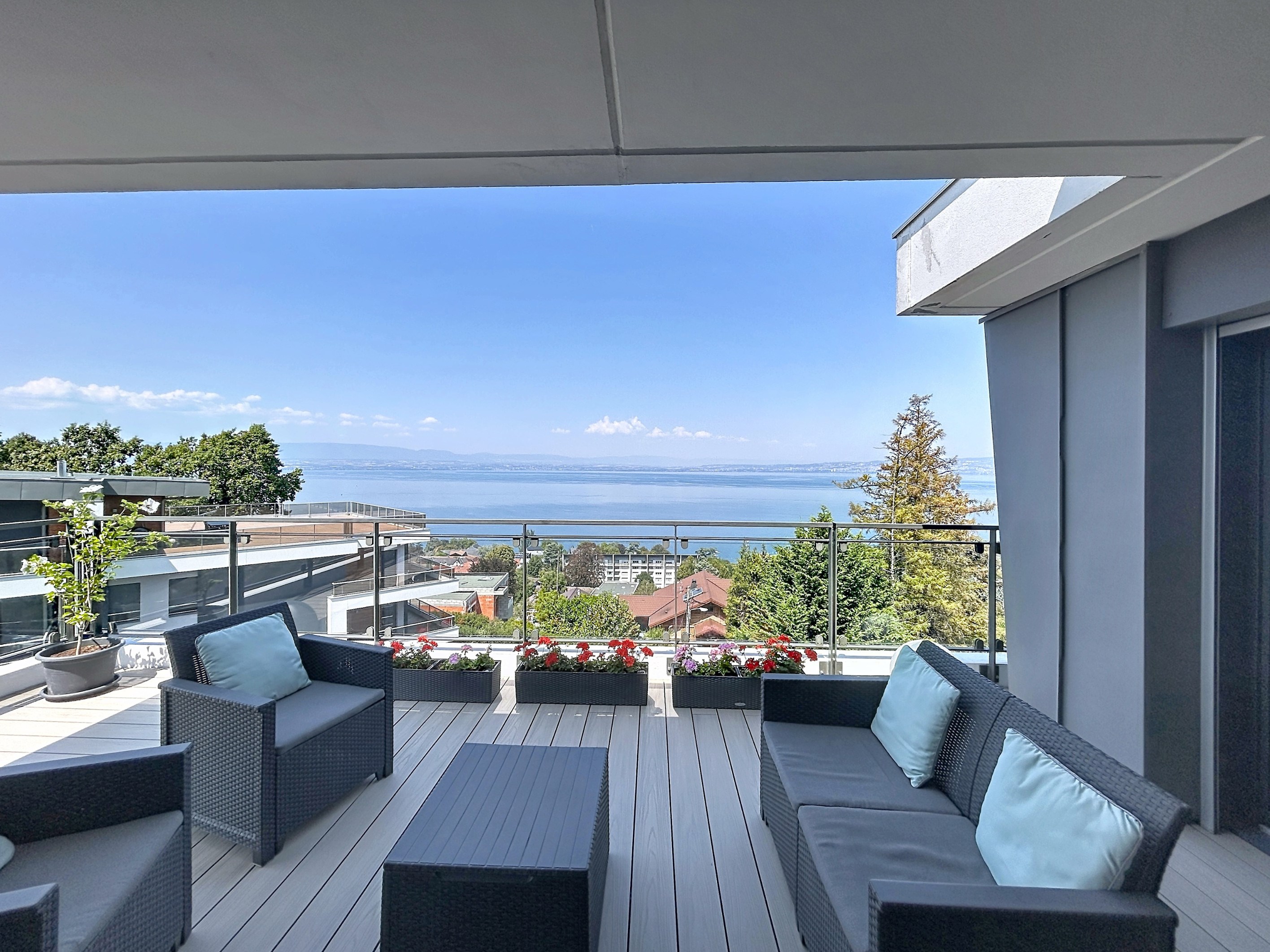  PENTHOUSE APARTMENT FOR SALE IN EVIAN-LES-BAINS - 物件實景