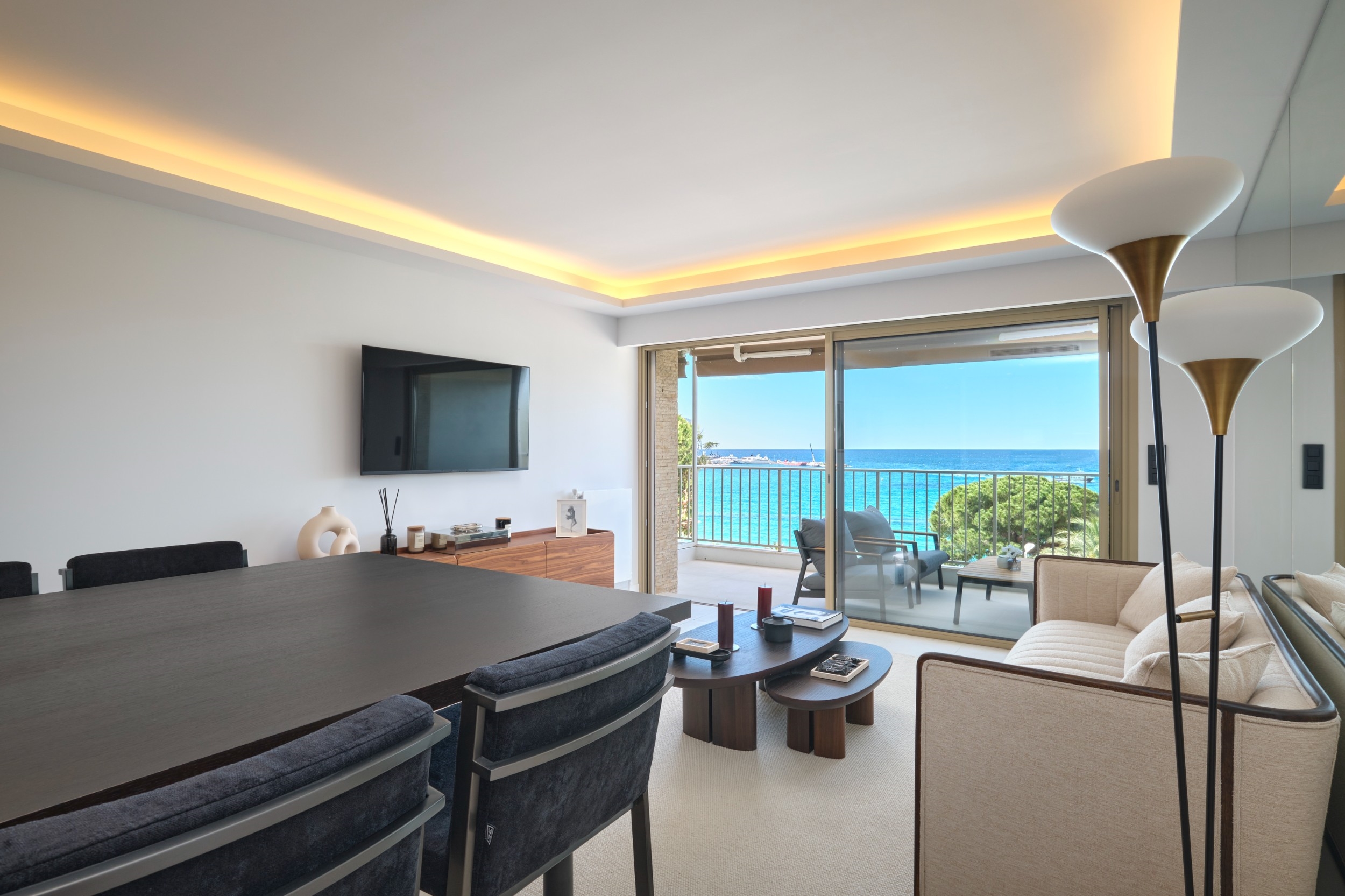  Cannes Croisette, 2-beds apartment with stunning sea view - Perfect condition. - 物件實景