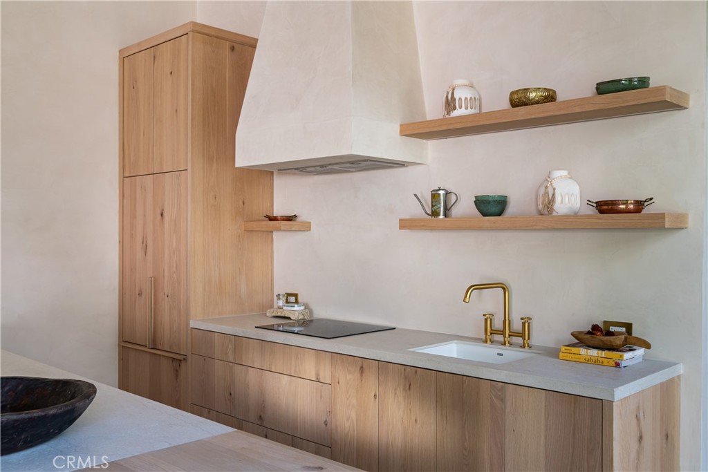 Sherman Oaks, California, 91423, United States, 6 Bedrooms Bedrooms, ,7 BathroomsBathrooms,Residential,For Sale,1990929