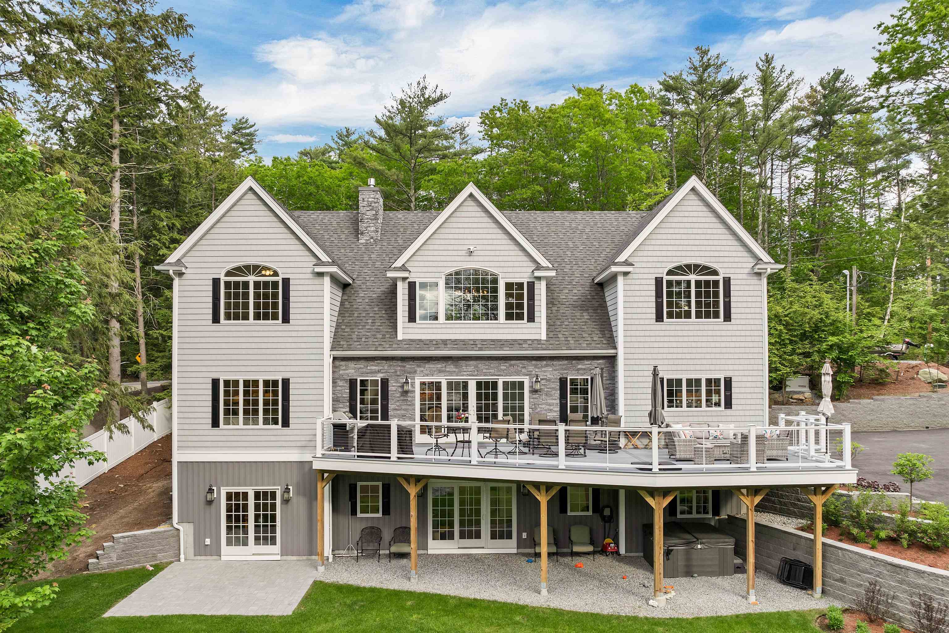 Meredith, New Hampshire, 03253, United States, 6 Bedrooms Bedrooms, ,4 BathroomsBathrooms,Residential,For Sale,1828401
