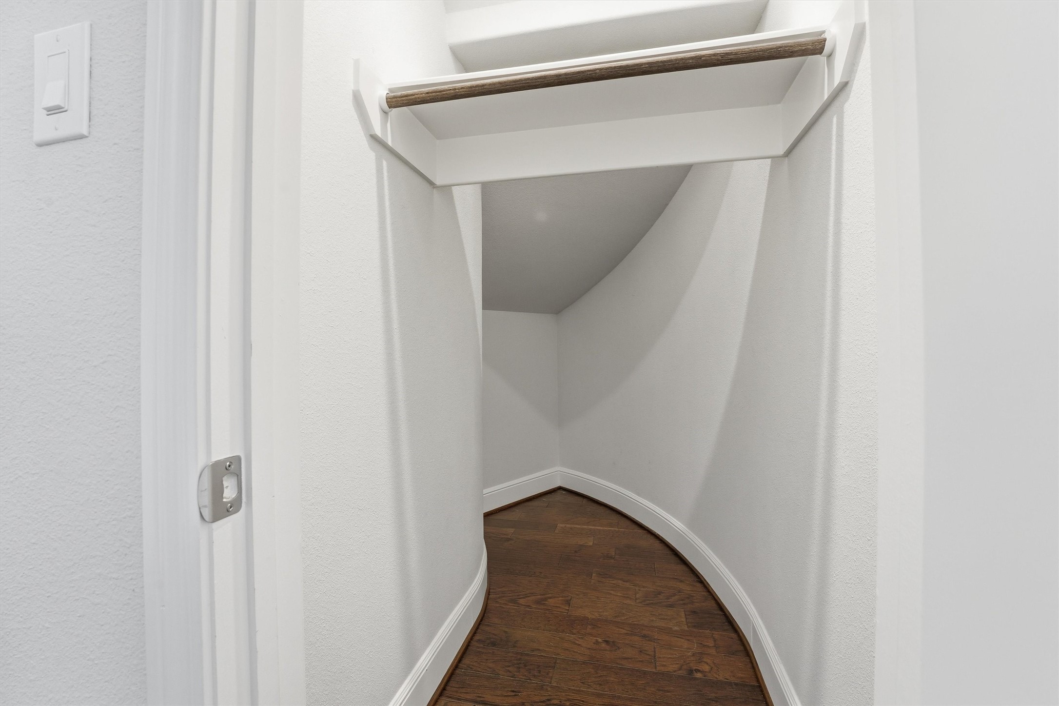  18011 Zagranski Cedar - 物件實景