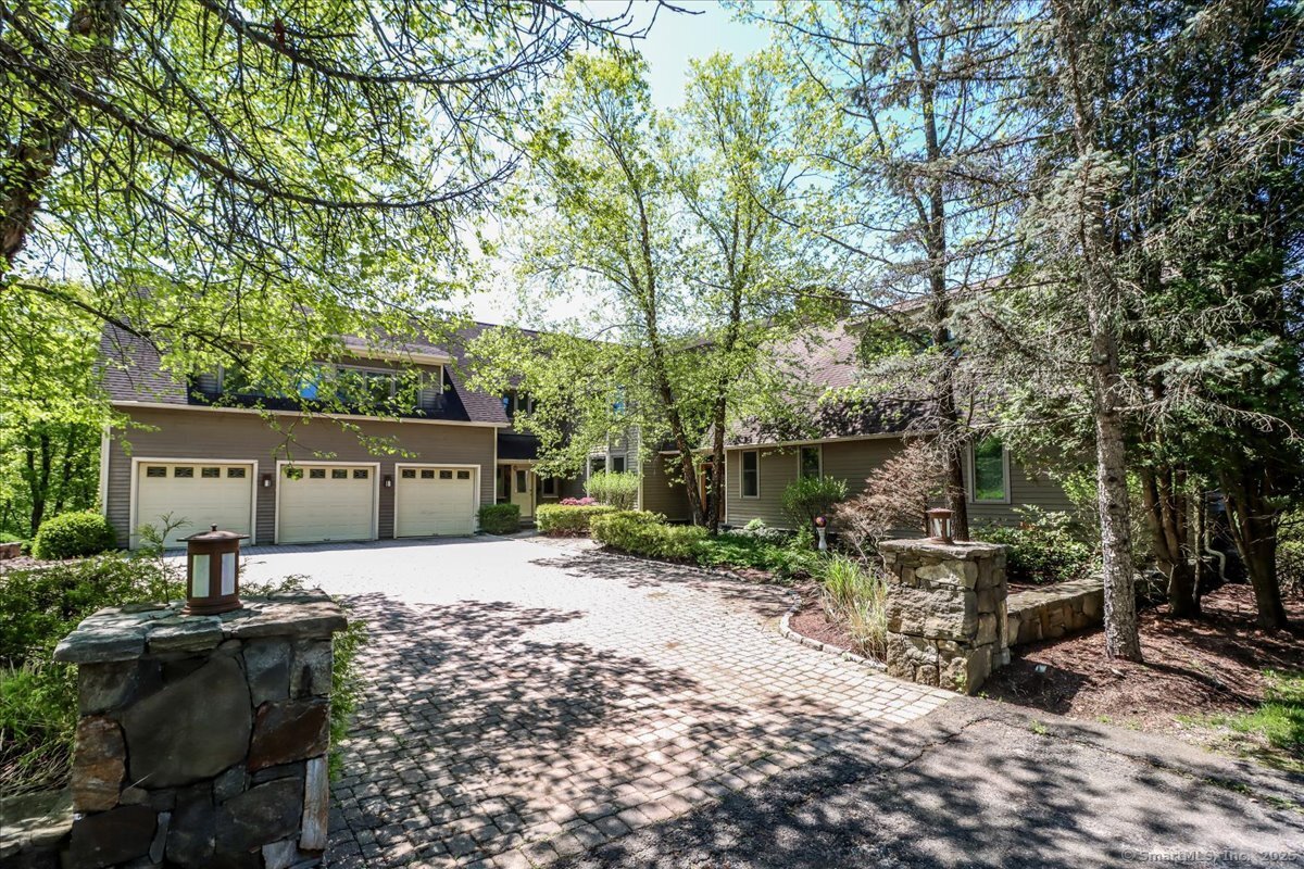 Sherman, Connecticut, 06784, United States, 6 Bedrooms Bedrooms, ,7 BathroomsBathrooms,Residential,For Sale,1828376