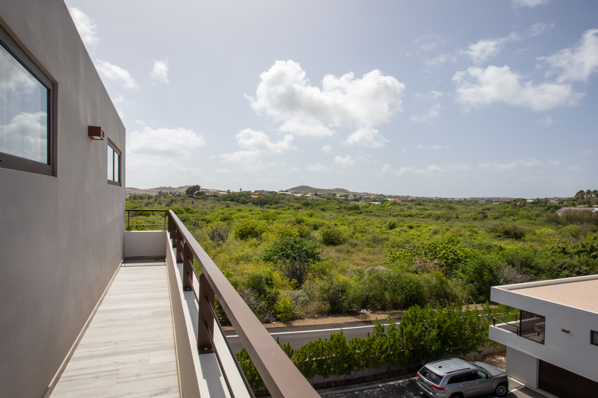 Jan Sofat, CW, 2 Bedrooms Bedrooms, ,2 BathroomsBathrooms,Residential,For Sale,1752587