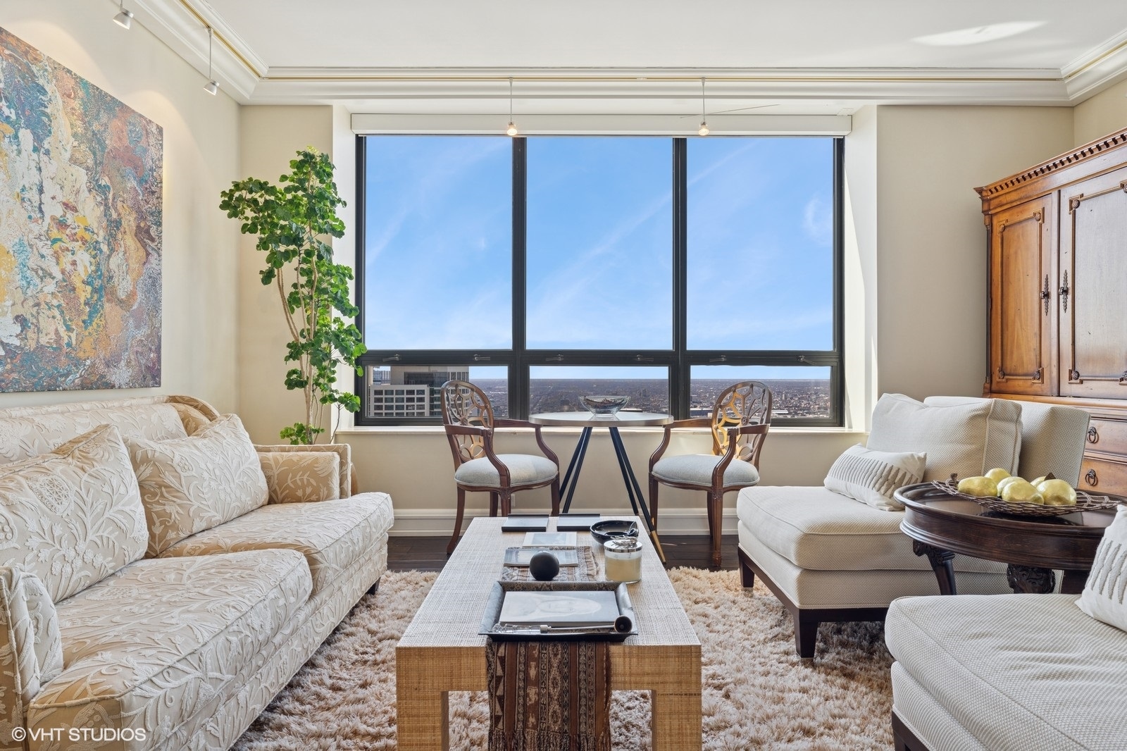Chicago, Illinois, 60611, United States, 3 Bedrooms Bedrooms, ,3 BathroomsBathrooms,Residential,For Sale,1941703