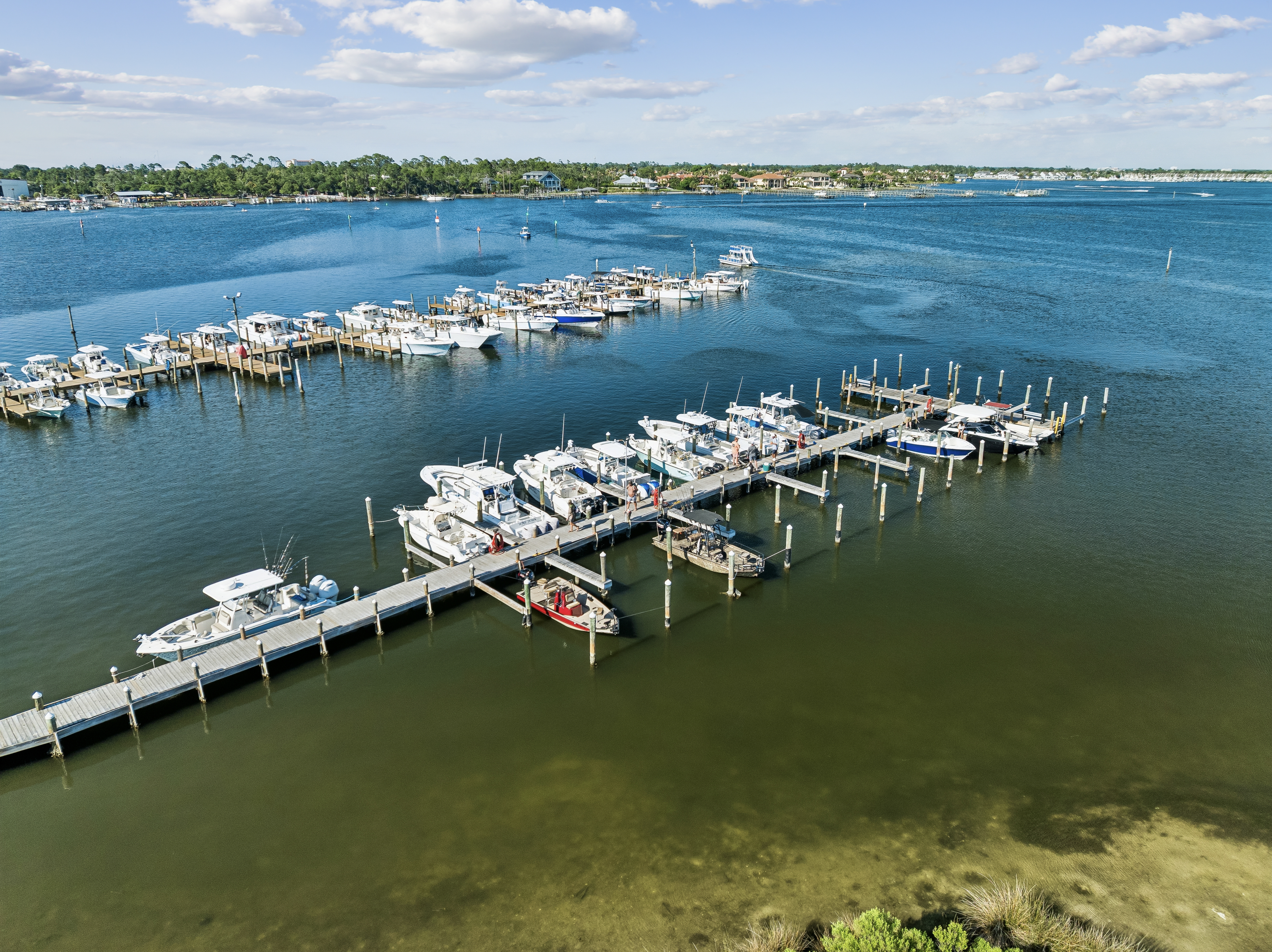  Turnkey Coastal Cottage With Resort Amenities In Gated Waterfront Community - 物件實景