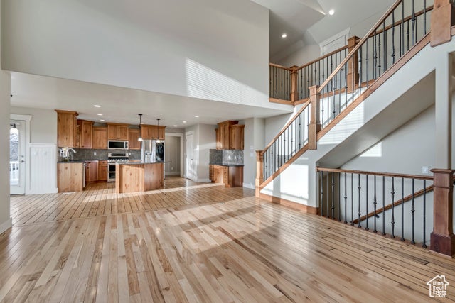 Providence, Utah, 84332, United States, 8 Bedrooms Bedrooms, ,5 BathroomsBathrooms,Residential,For Sale,1944901