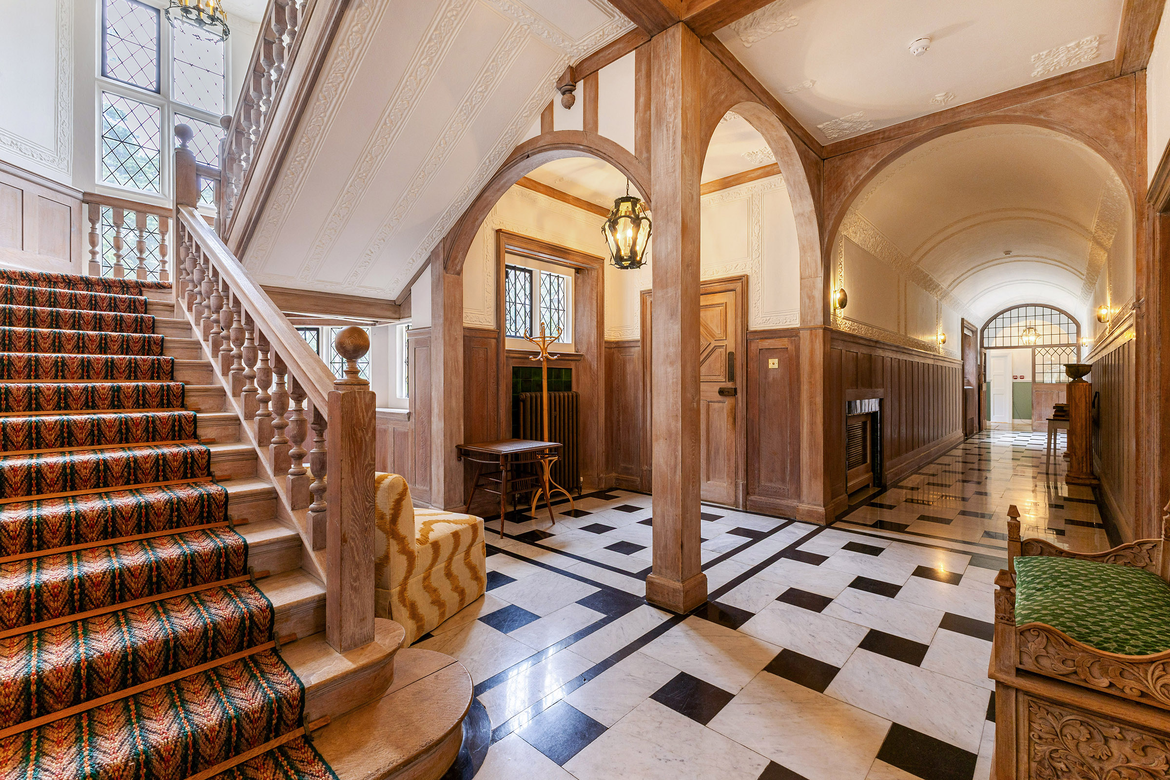  A Grand Manor House Set Within 11.5 Acres on the Edge of Sunningdale Heath7 - 物件實景