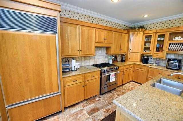 Tahlequah, Oklahoma, 74464, United States, 5 Bedrooms Bedrooms, ,5 BathroomsBathrooms,Residential,For Sale,1977859