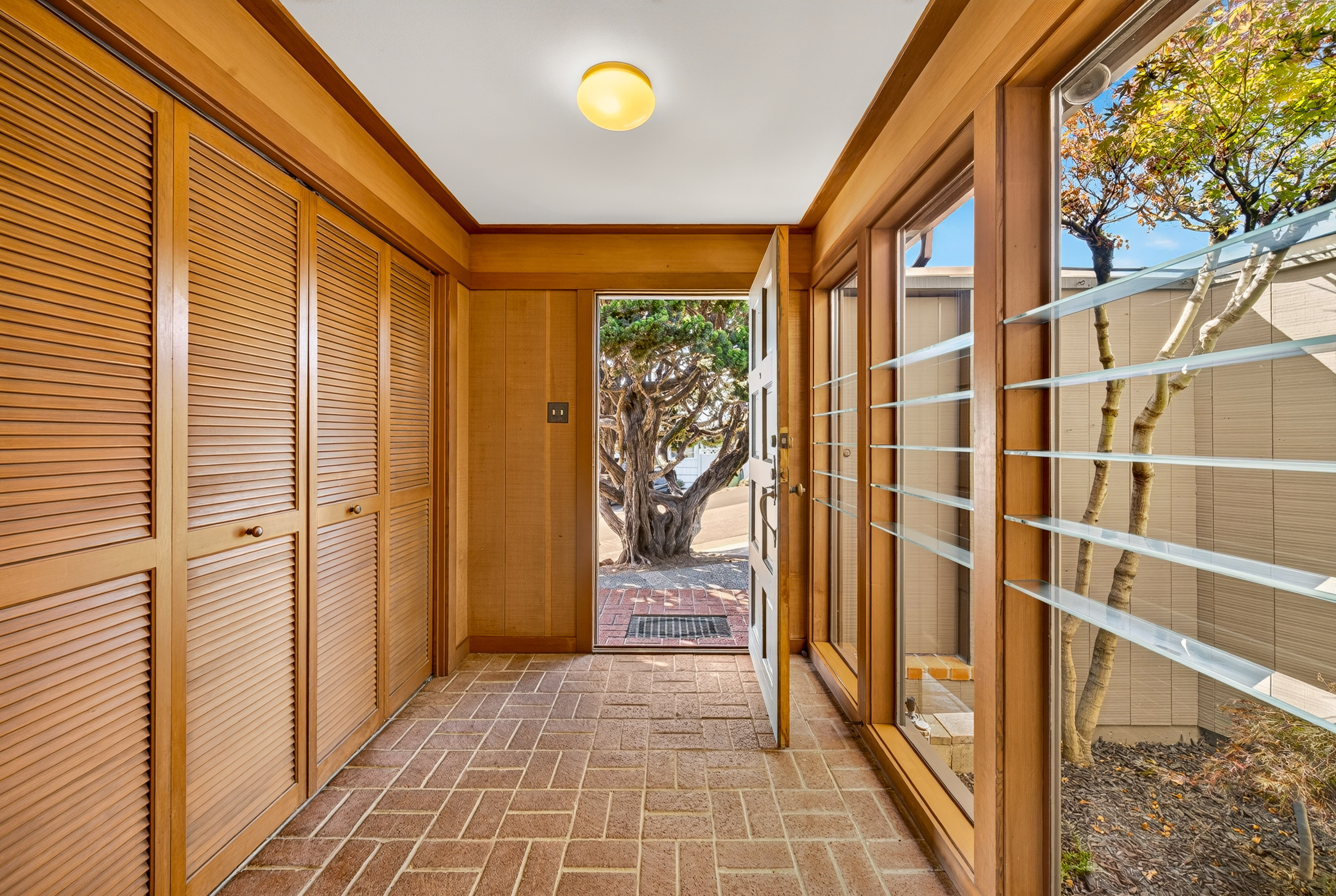  Mid-Century Character. Bay Views. A Rare Tiburon Opportunity - 物件實景