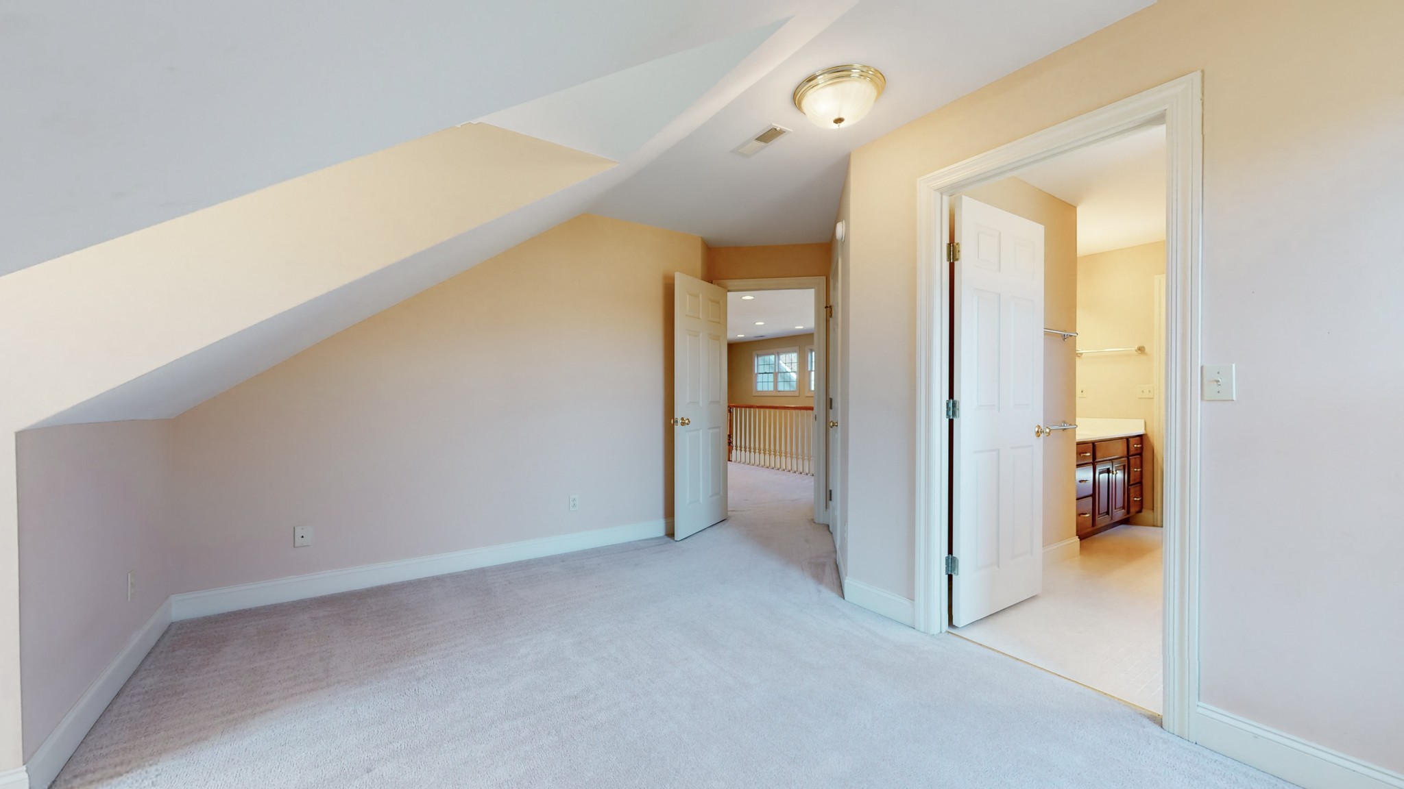 Tullahoma, Tennessee, 37388, United States, 6 Bedrooms Bedrooms, ,5 BathroomsBathrooms,Residential,For Sale,1978966