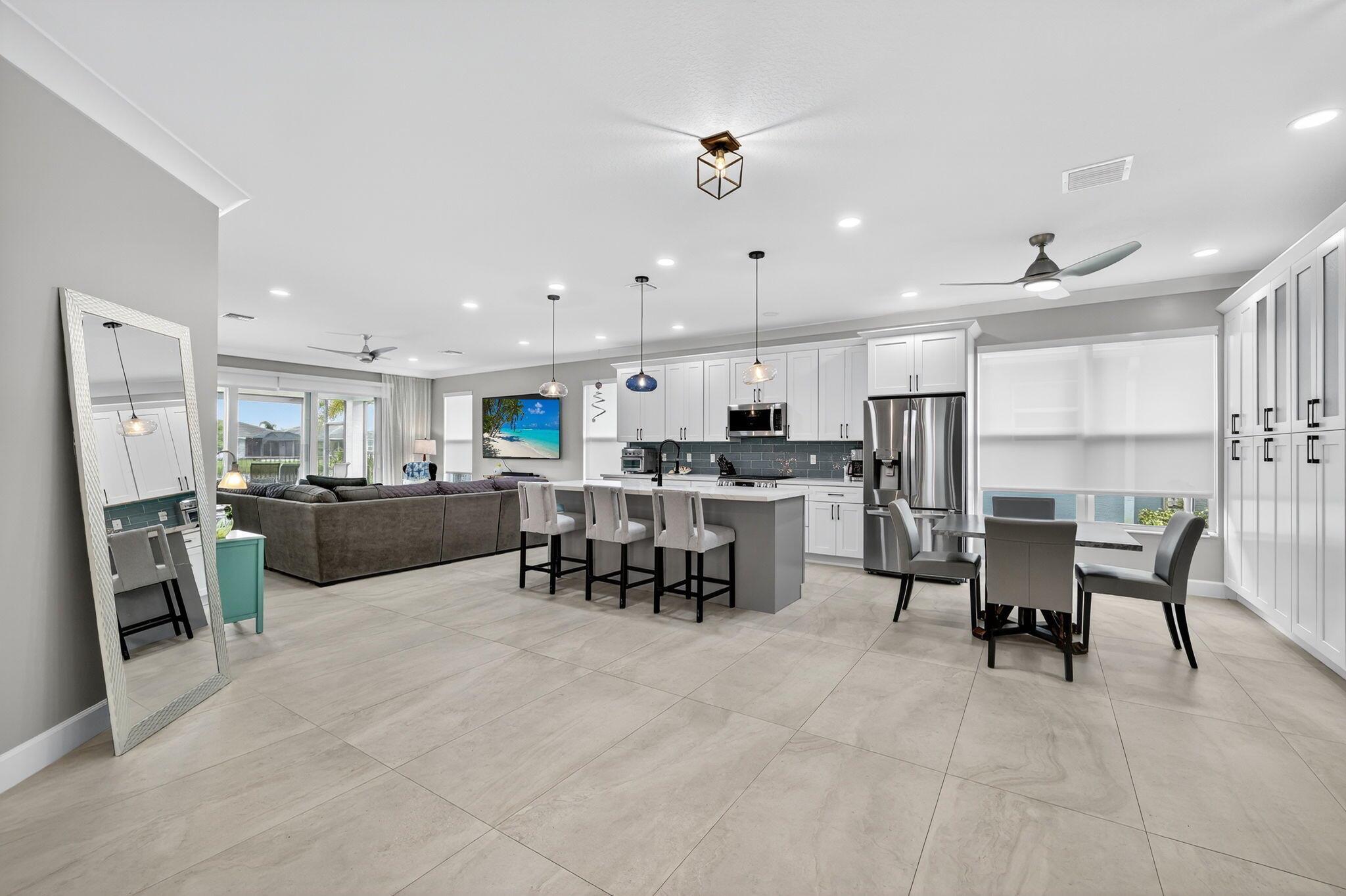 Port St Lucie, Florida, 34987, United States, 2 Bedrooms Bedrooms, ,2 BathroomsBathrooms,Residential,For Sale,1979461