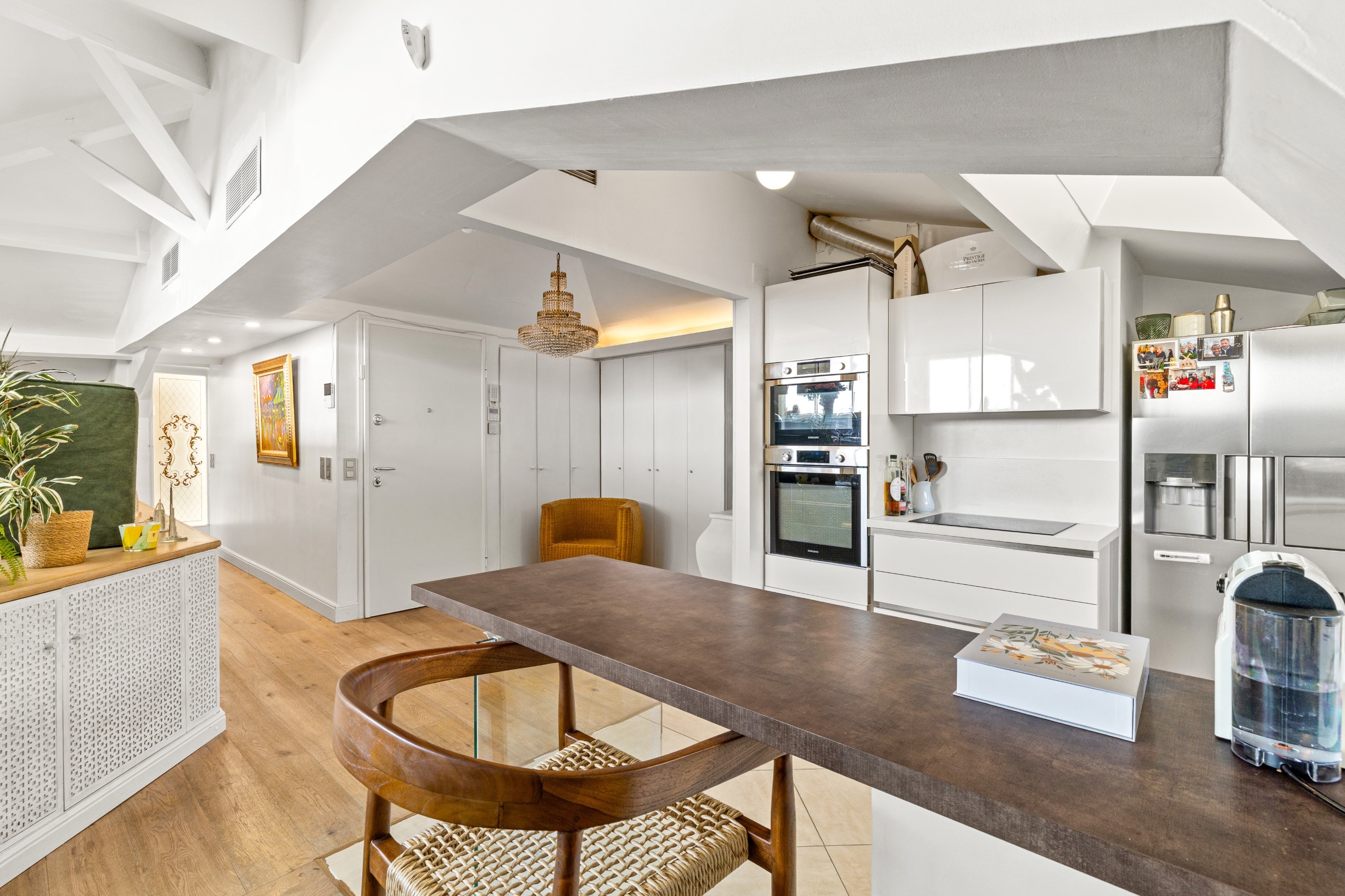  Sea-View Apartment in a Belle Époque Villa – Beaulieu-sur-Mer - 物件實景