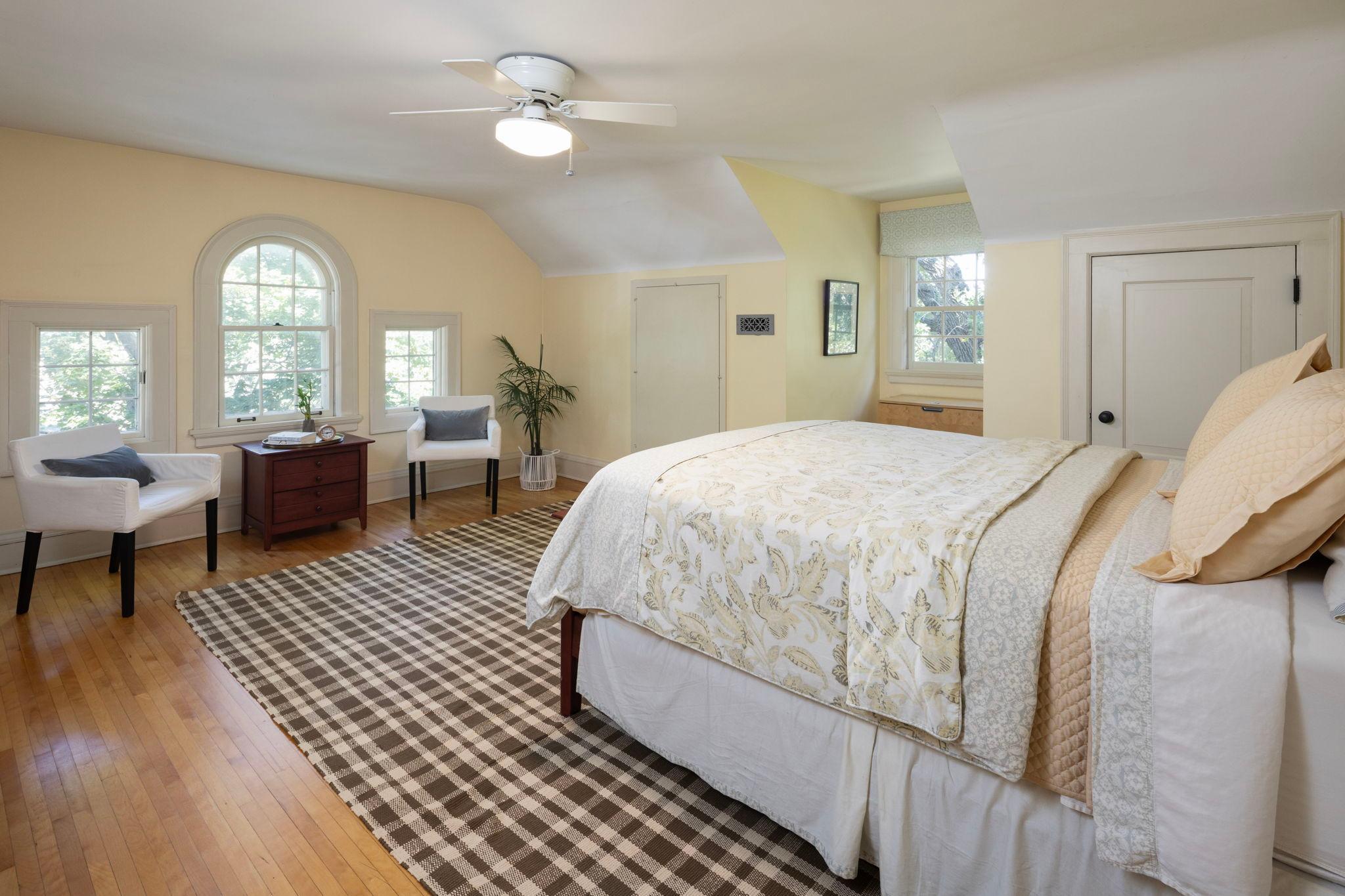 Minneapolis, Minnesota, 55405, United States, 5 Bedrooms Bedrooms, ,3 BathroomsBathrooms,Residential,For Sale,2000918