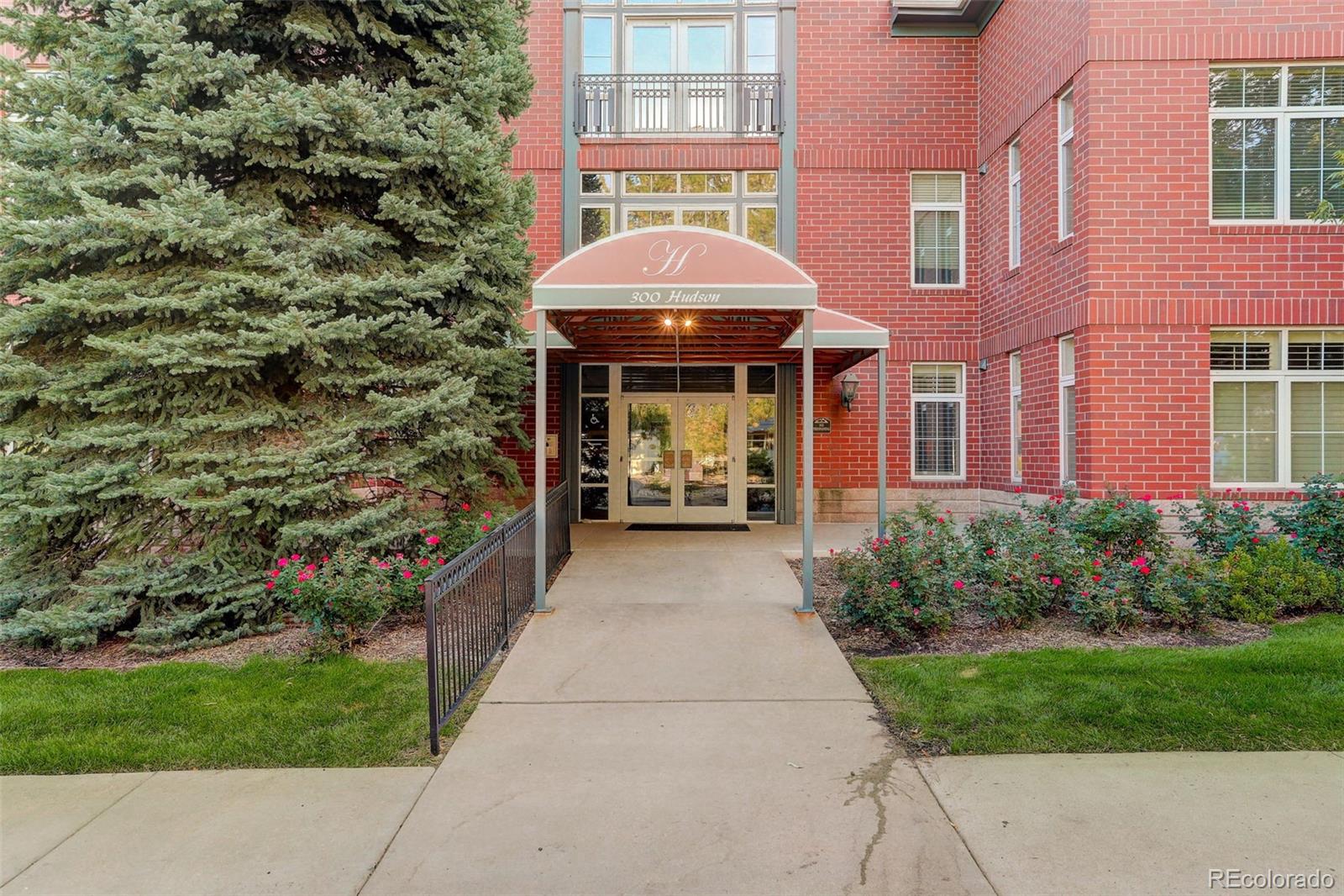 Denver, Colorado, 80220, United States, 2 Bedrooms Bedrooms, ,2 BathroomsBathrooms,Residential,For Sale,1819856