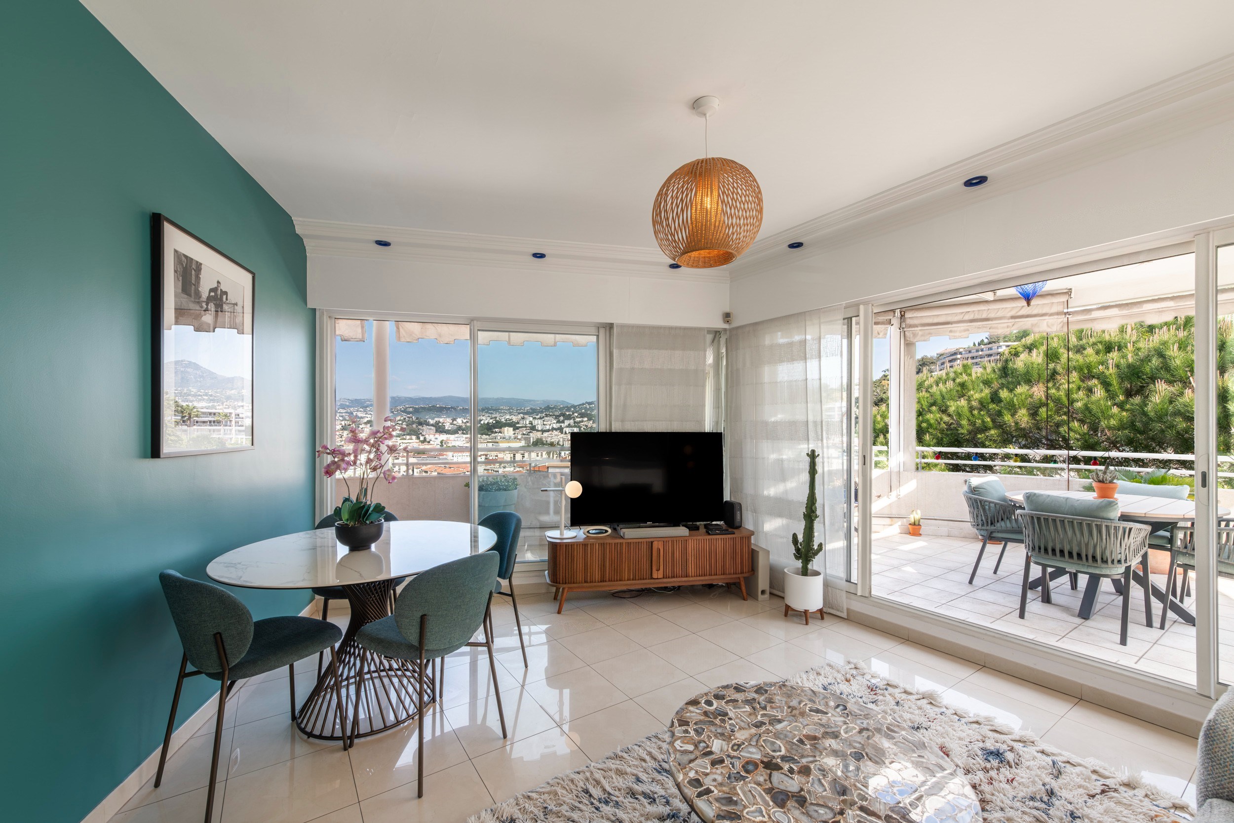  Nice Mont Boron top floor apartment with wraparound terrace and sea glimpse, Fr… - 物件實景