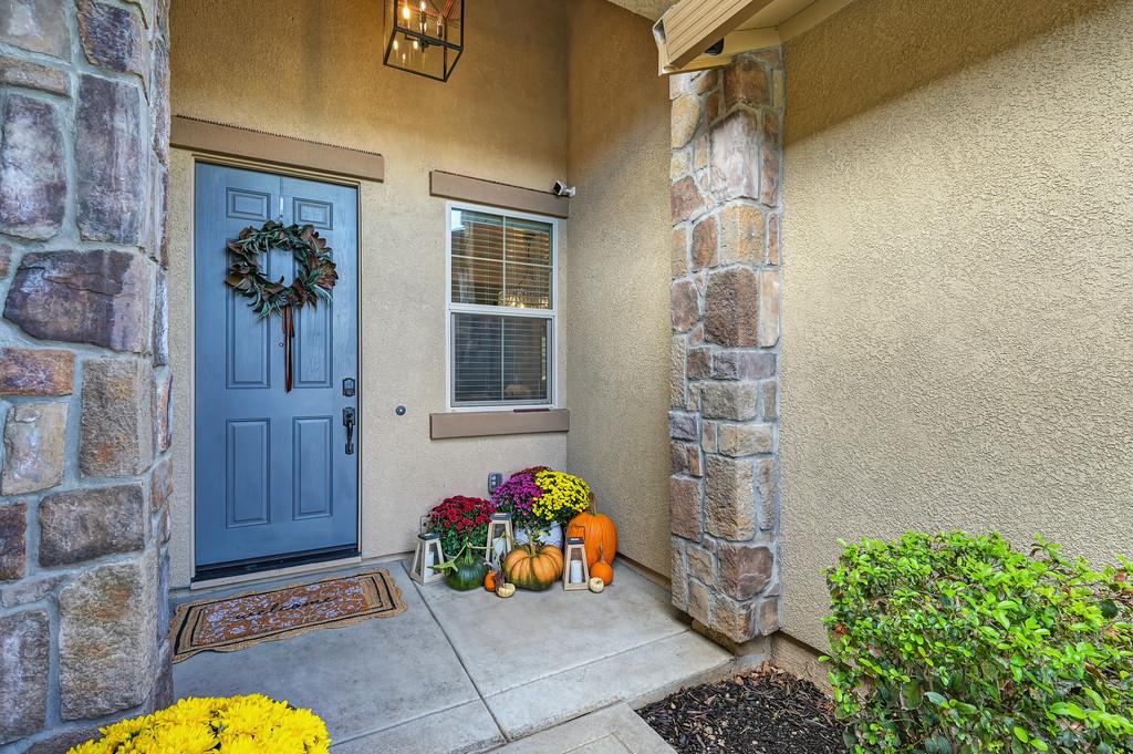 Woodland, California, 95776, United States, 3 Bedrooms Bedrooms, ,2 BathroomsBathrooms,Residential,For Sale,1989380