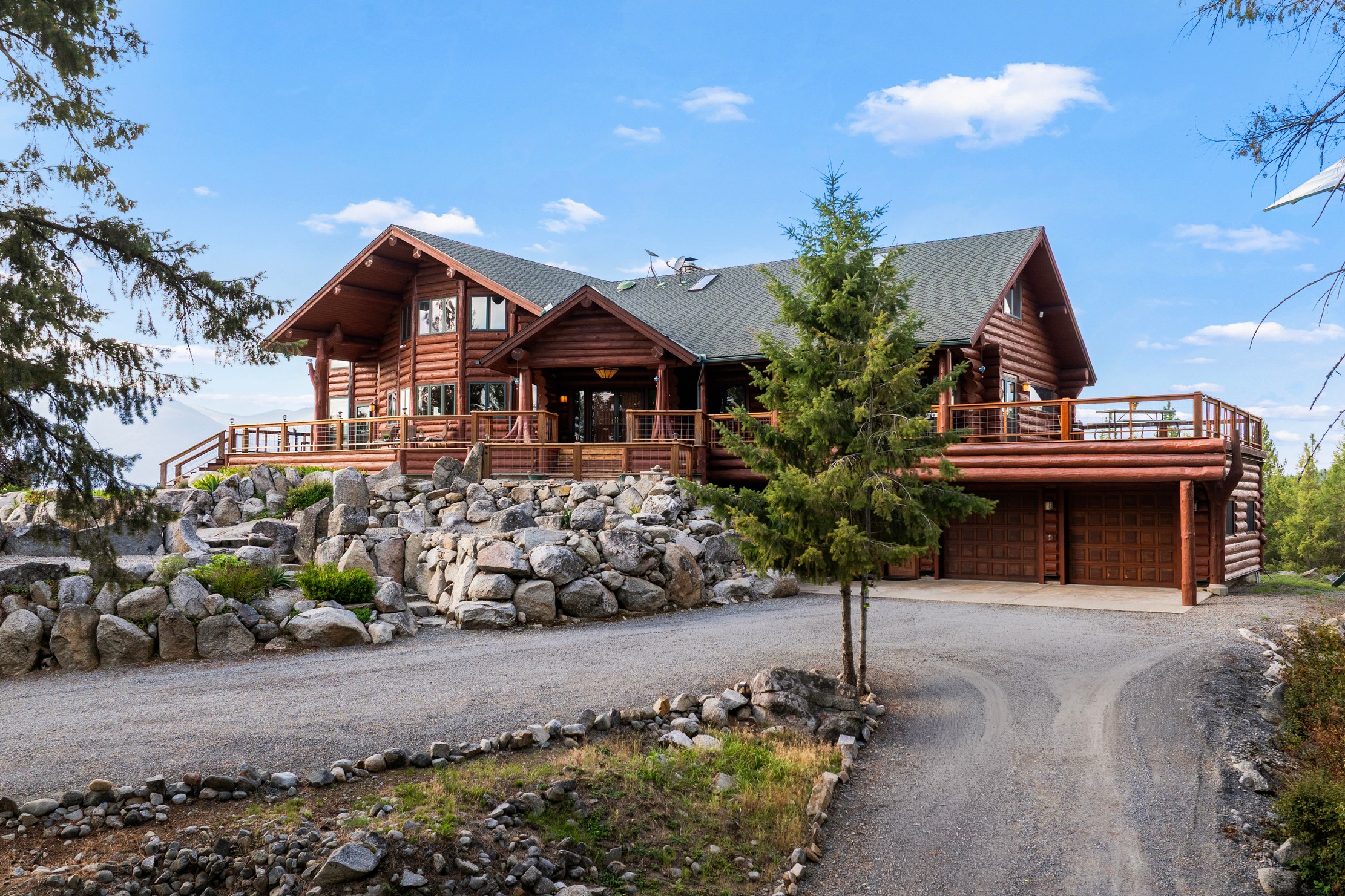 Bonners Ferry, Idaho, 83805, United States, 3 Bedrooms Bedrooms, ,4 BathroomsBathrooms,Residential,For Sale,1984473