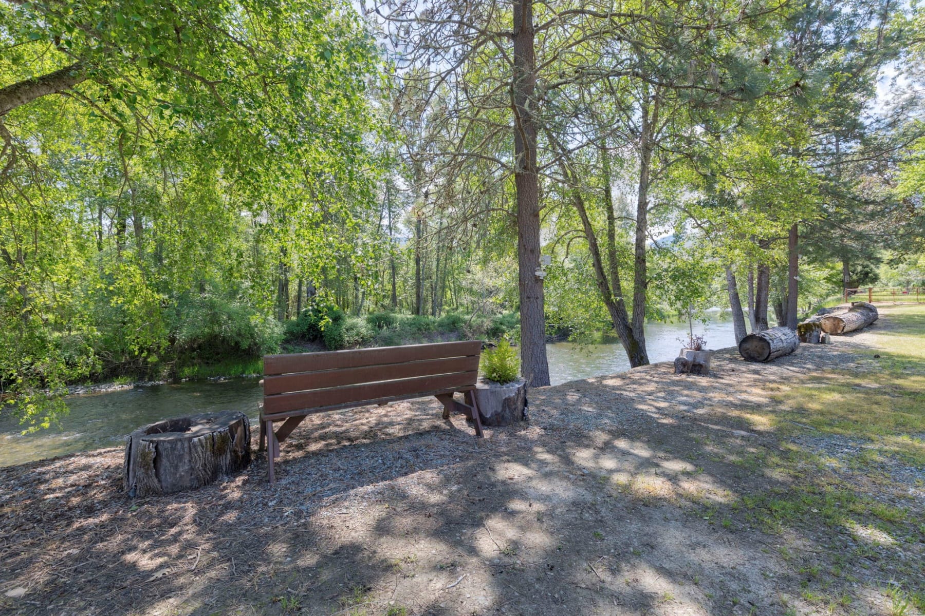  8110 New Hope Road Grants Pass, OR 97527 - 物件實景