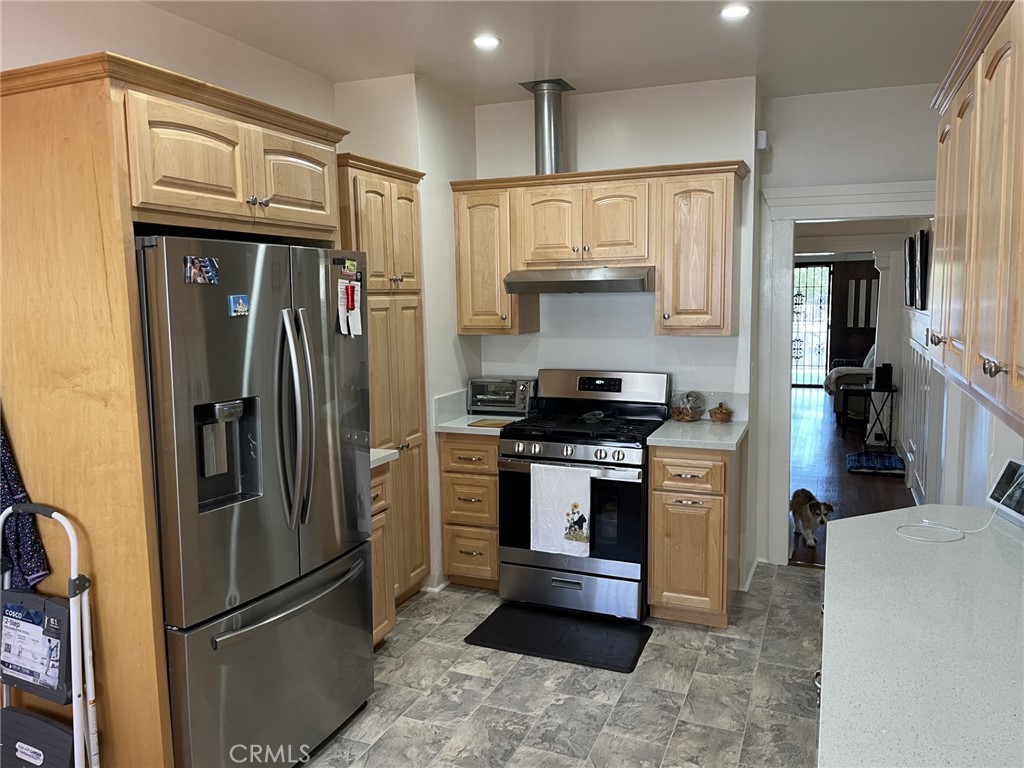 Los Angeles, California, 90026, United States, 3 Bedrooms Bedrooms, ,1 BathroomBathrooms,Residential,For Sale,1876735