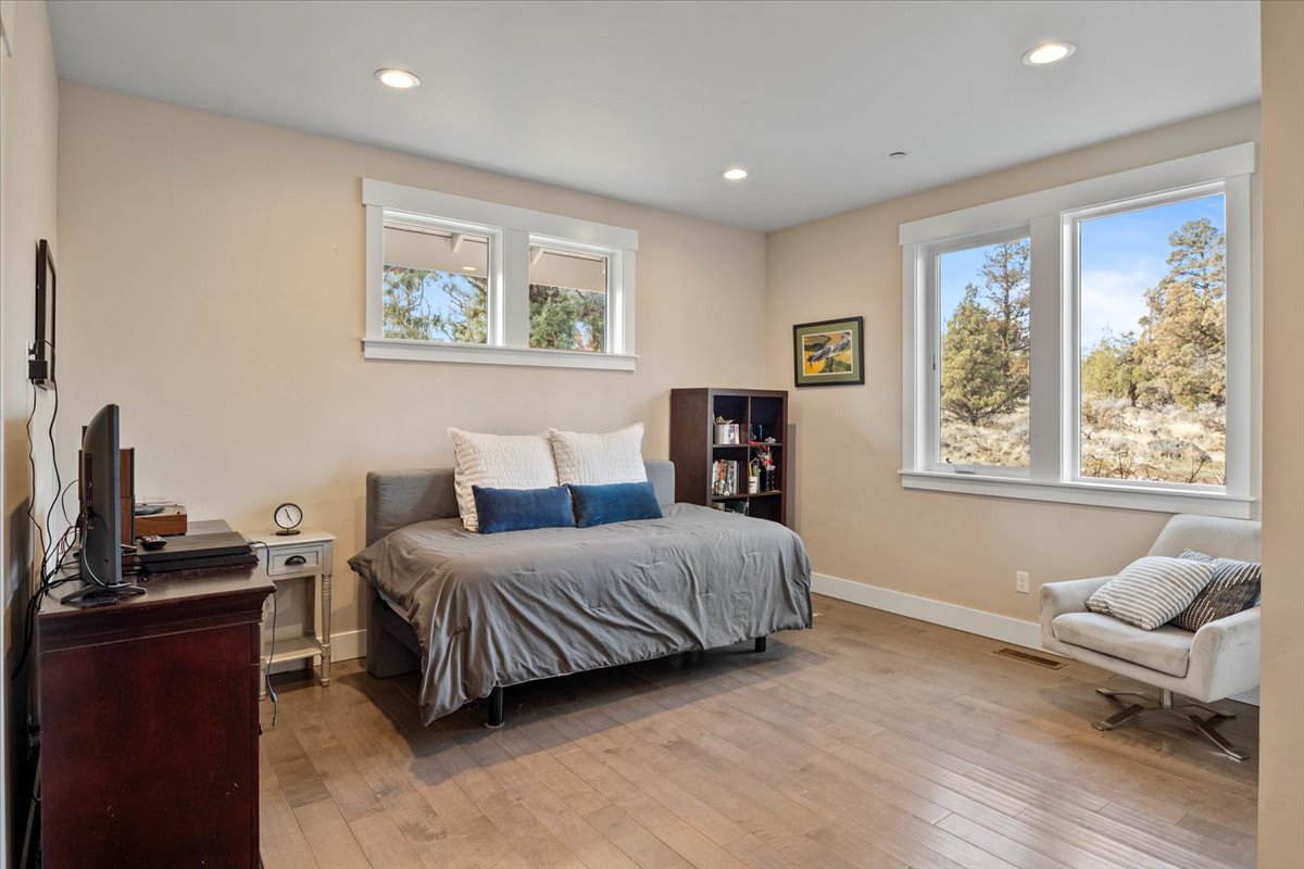 Redmond, Oregon, 97756, United States, 3 Bedrooms Bedrooms, ,3 BathroomsBathrooms,Residential,For Sale,1743690