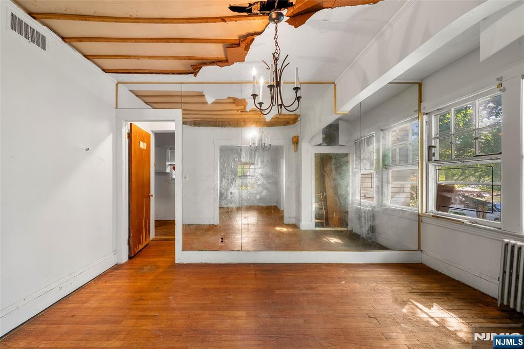 Englewood, New Jersey, 07631, United States, 3 Bedrooms Bedrooms, ,2 BathroomsBathrooms,Residential,For Sale,1925520