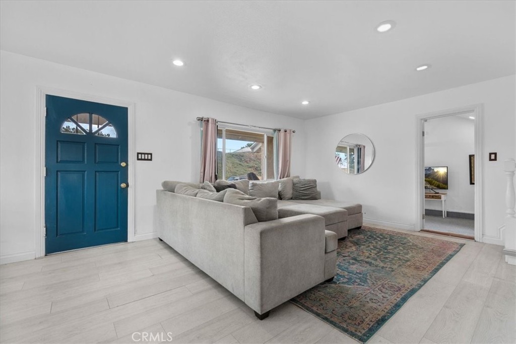 La Mirada, California, 90638, United States, 4 Bedrooms Bedrooms, ,3 BathroomsBathrooms,Residential,For Sale,1976779