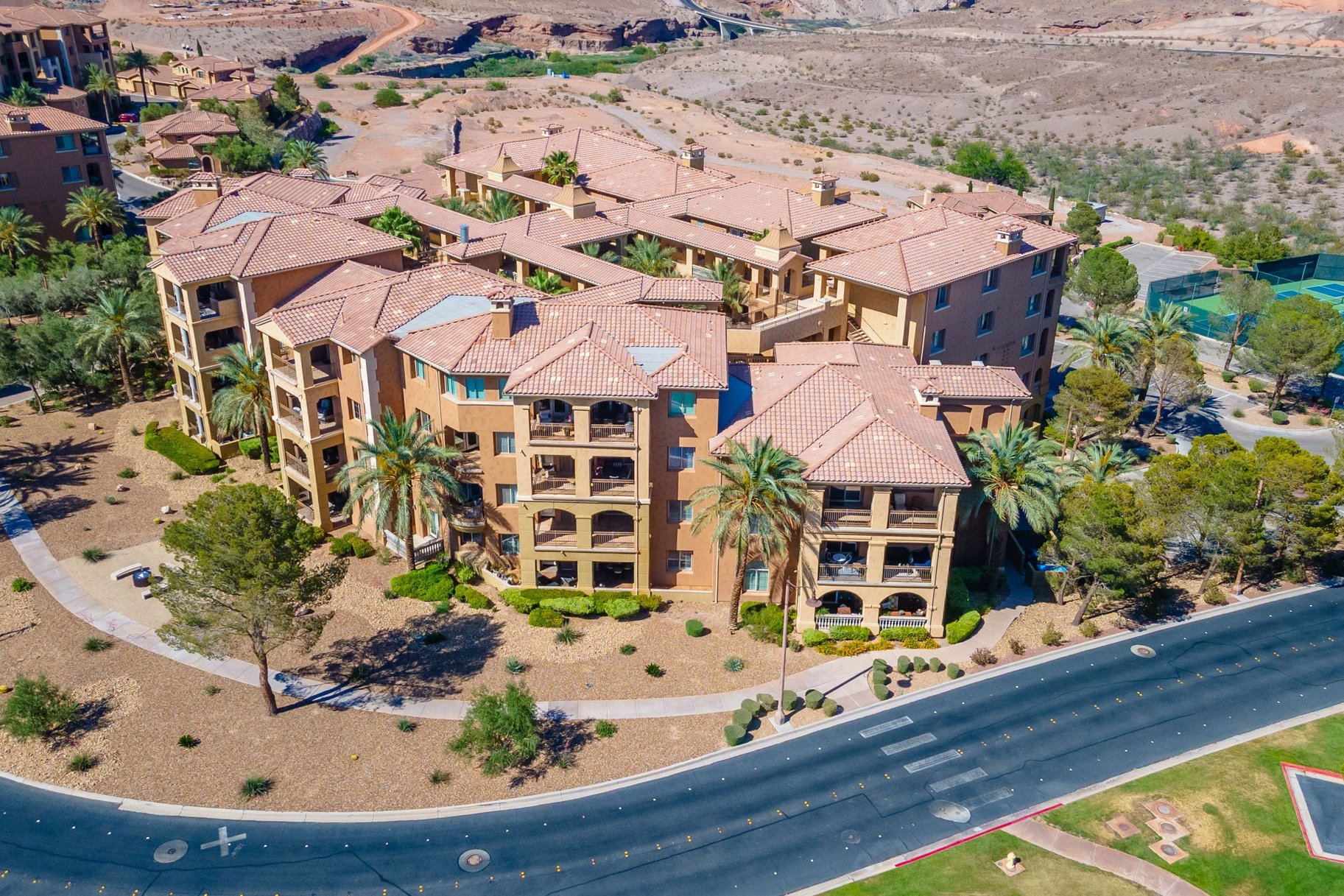  Lake Las Vegas Furnished 3 Beds, 3 Bath With Den Penthouse & Lake Views - 物件實景