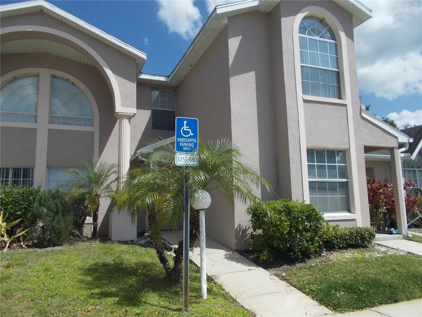 Windsor Oak Ct, Kissimmee, FL 34744