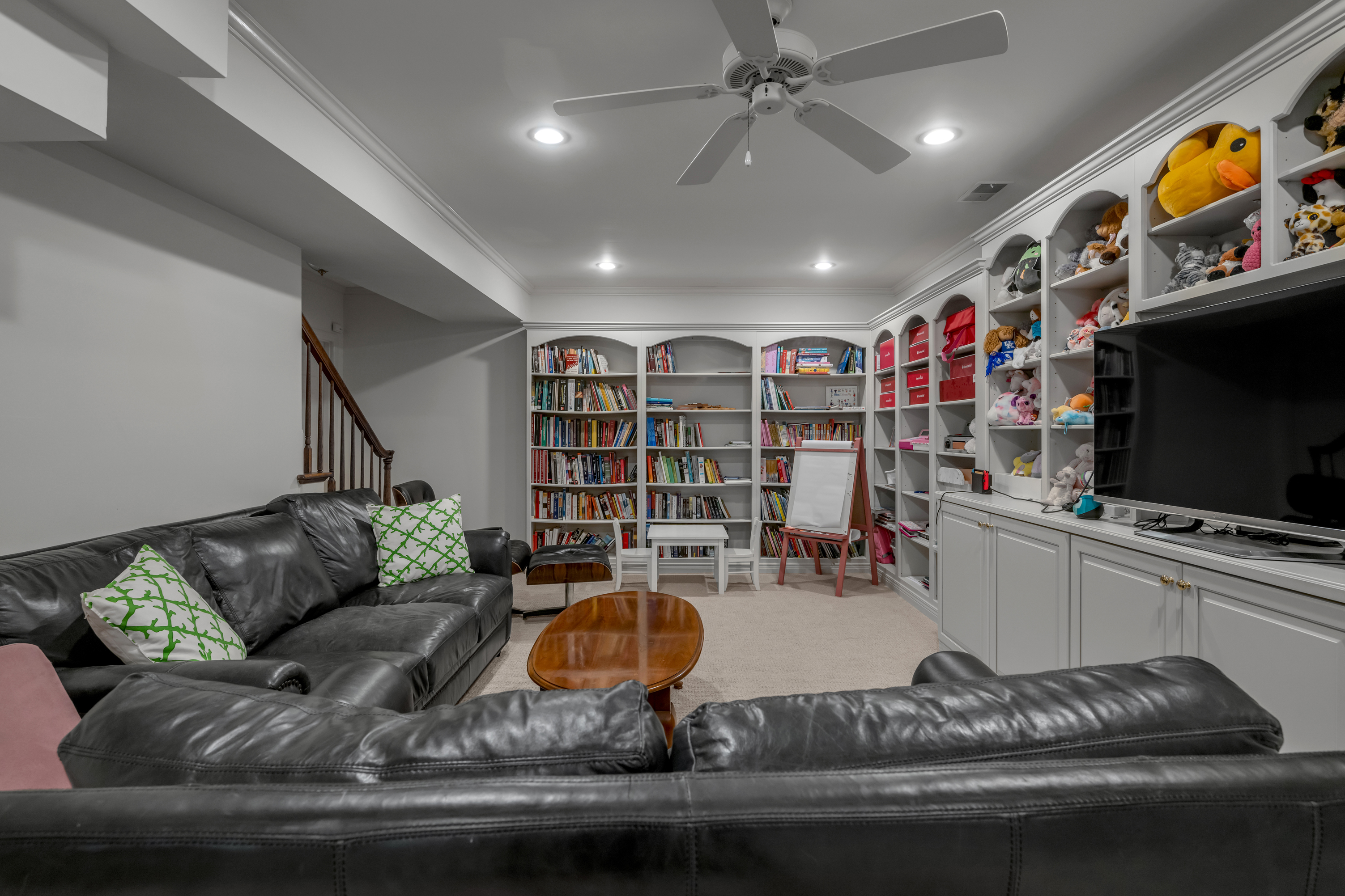  2071 Manor Drive - 物件實景