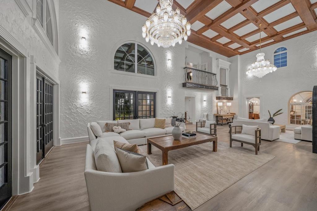 St Petersburg, Florida, 33707, United States, 5 Bedrooms Bedrooms, ,9 BathroomsBathrooms,Residential,For Sale,2000985