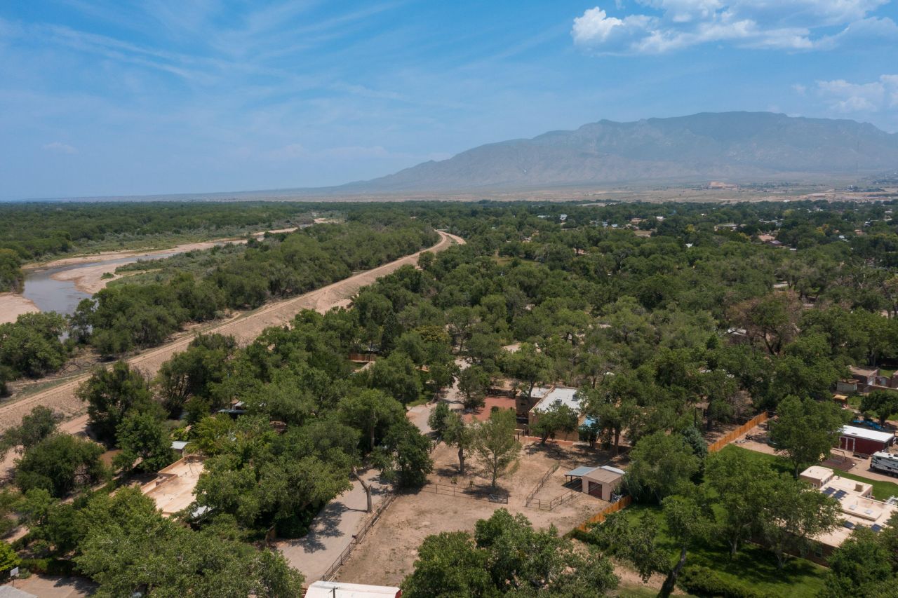 Albuquerque, New Mexico, 87114, United States, 3 Bedrooms Bedrooms, ,3 BathroomsBathrooms,Residential,For Sale,1897507