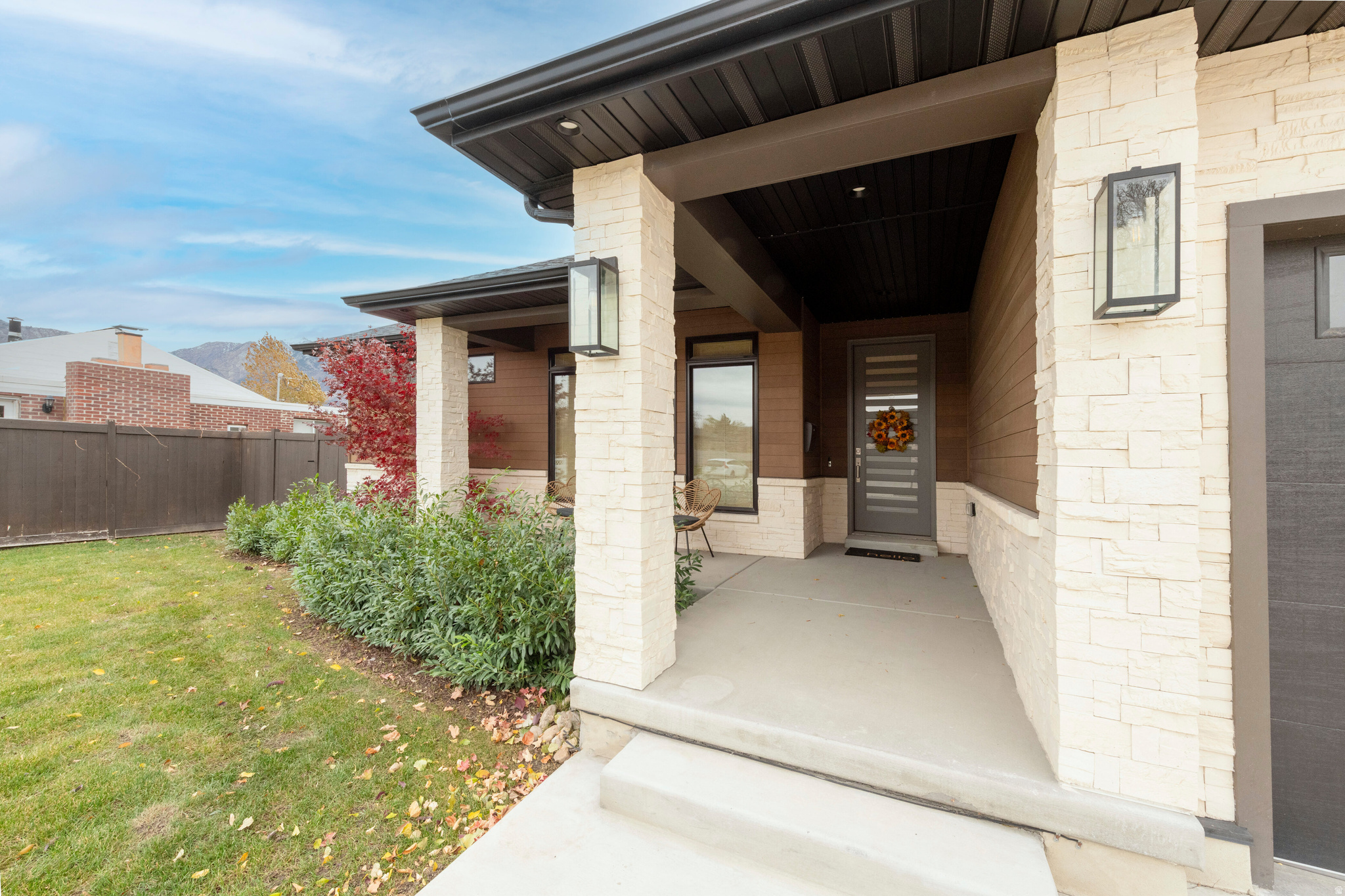 Holladay, Utah, 84117, United States, 4 Bedrooms Bedrooms, ,4 BathroomsBathrooms,Residential,For Sale,1991877