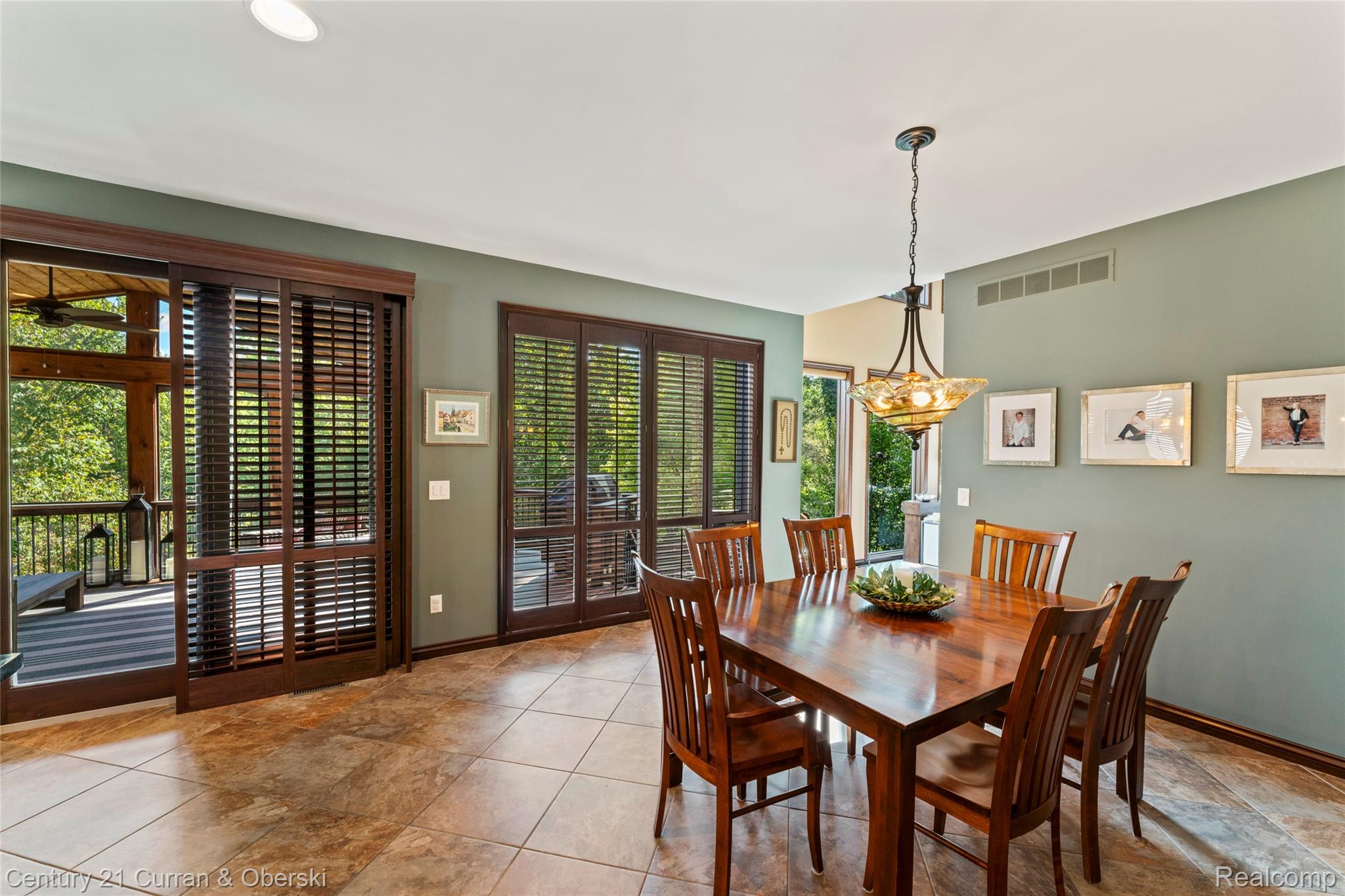 Commerce Charter Township, Michigan, 48382, United States, 4 Bedrooms Bedrooms, ,5 BathroomsBathrooms,Residential,For Sale,1974674