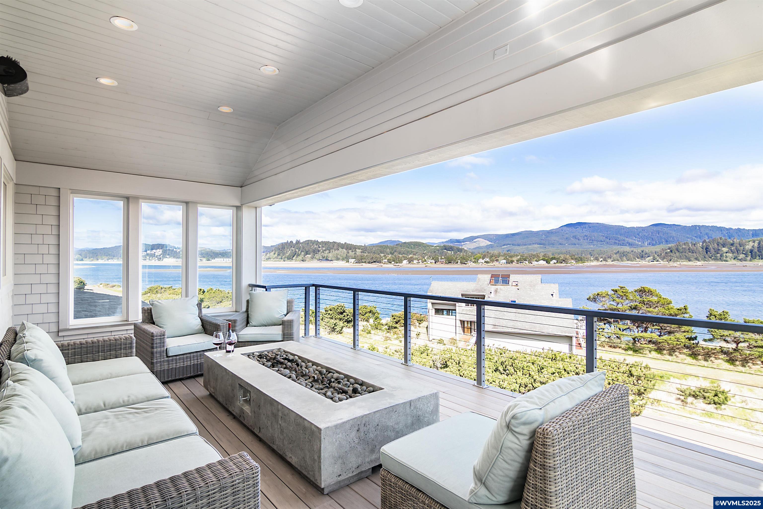 Gleneden Beach, Oregon, 97388, United States, 4 Bedrooms Bedrooms, ,6 BathroomsBathrooms,Residential,For Sale,1793897
