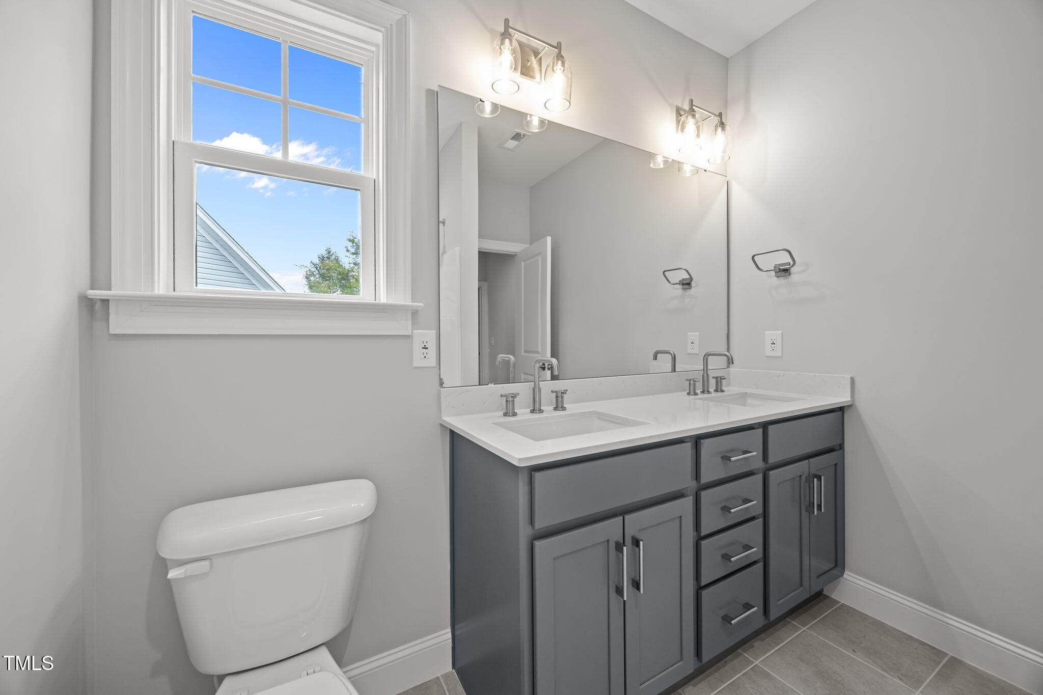 2625 Silver Gate Court, Wake Forest, North Carolina, 27587, United States, 4 Bedrooms Bedrooms, ,3 BathroomsBathrooms,Residential,For Sale,2625 Silver Gate Court,1668389