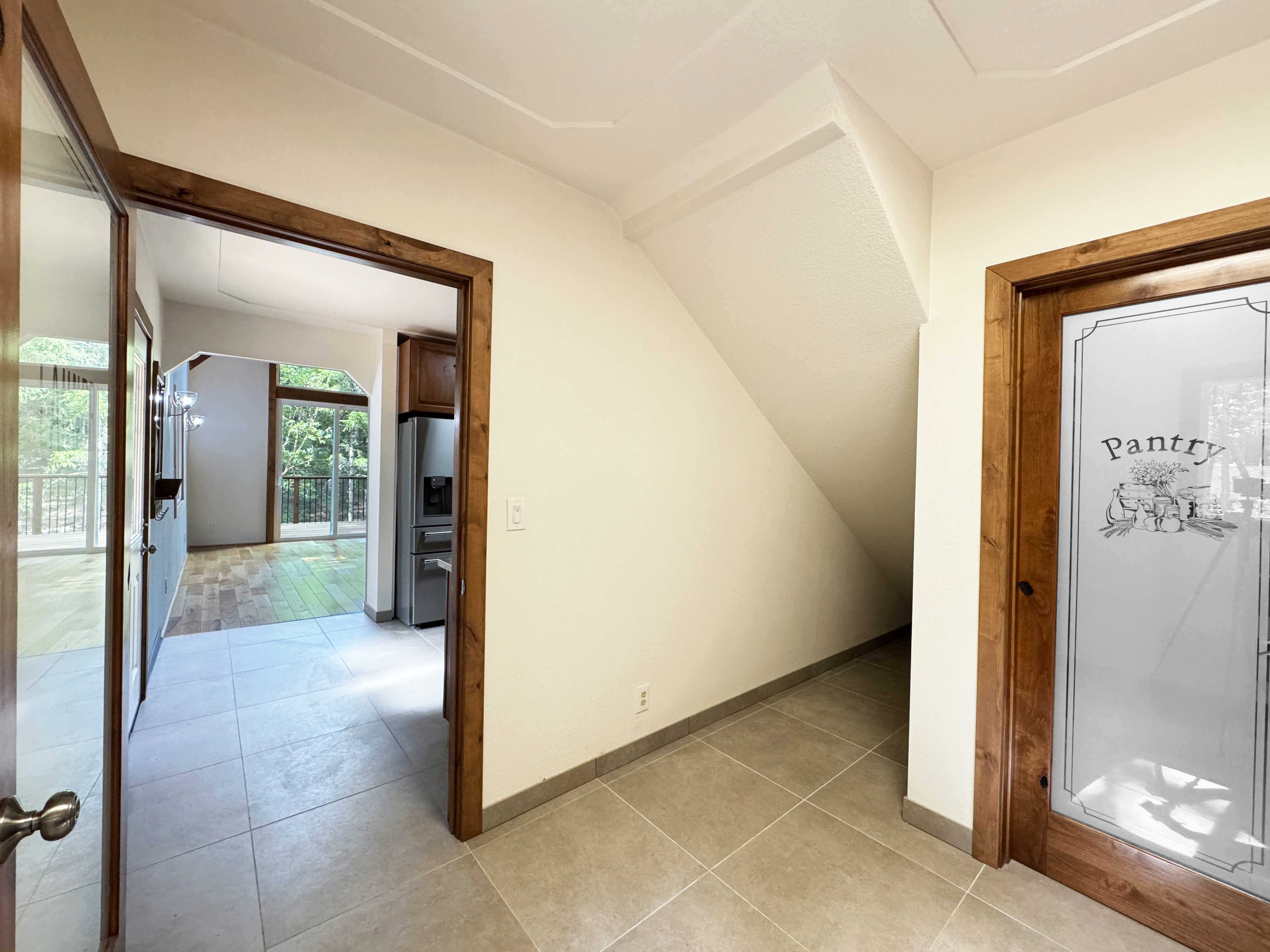 Willits, California, 95490, United States, 2 Bedrooms Bedrooms, ,2 BathroomsBathrooms,Residential,For Sale,1943077