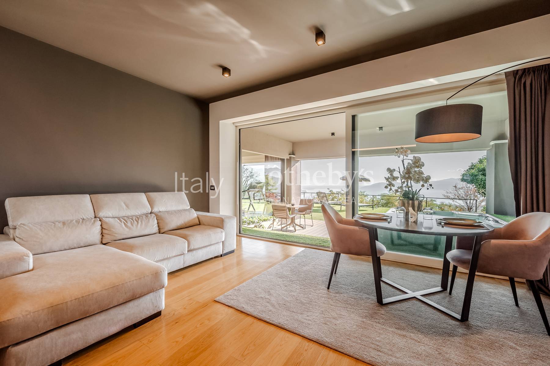  Exclusive modern villa with panoramic lake views and spa - 物件實景