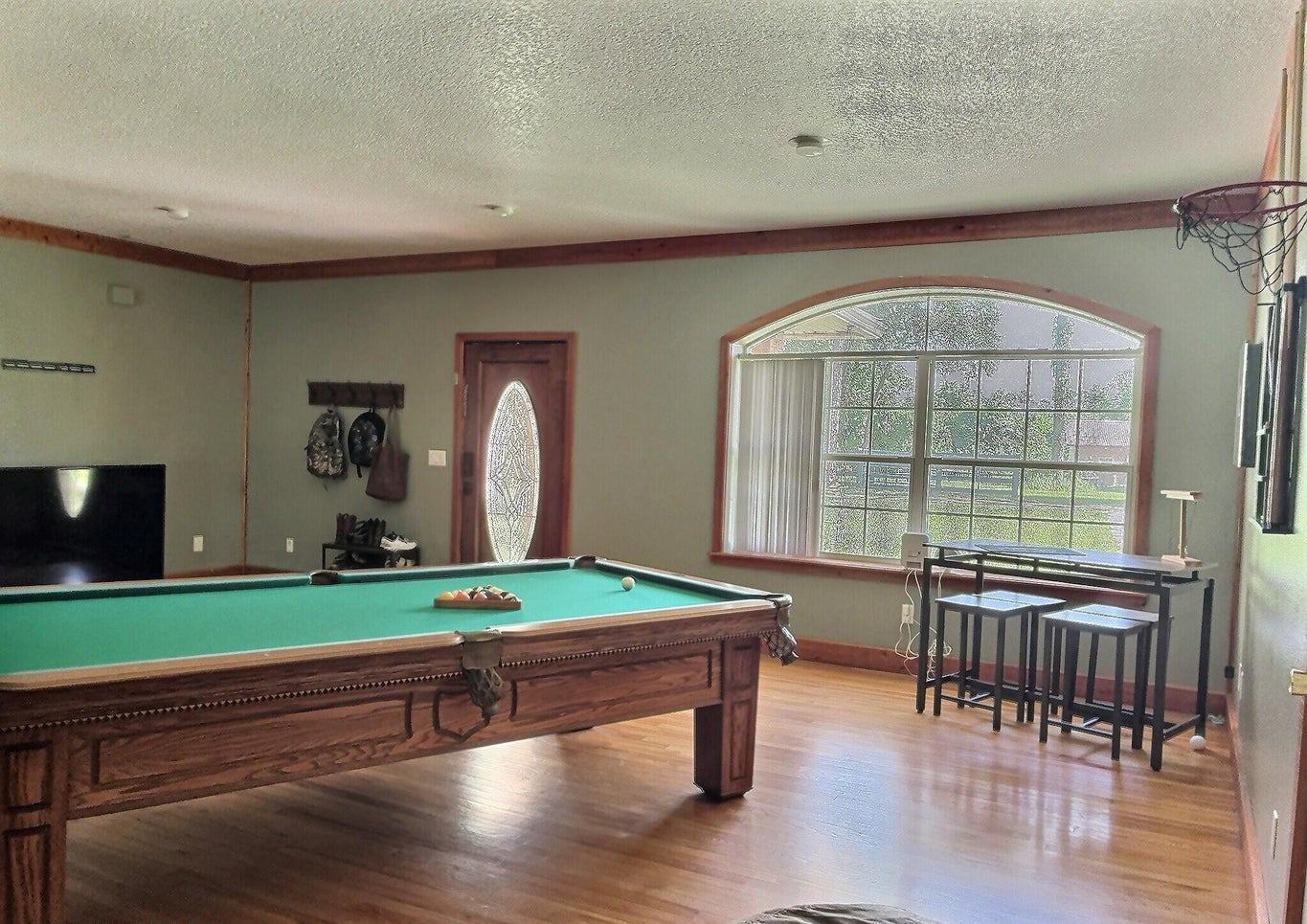 Hawthorne, Florida, 32640, United States, 5 Bedrooms Bedrooms, ,2 BathroomsBathrooms,Residential,For Sale,1903674