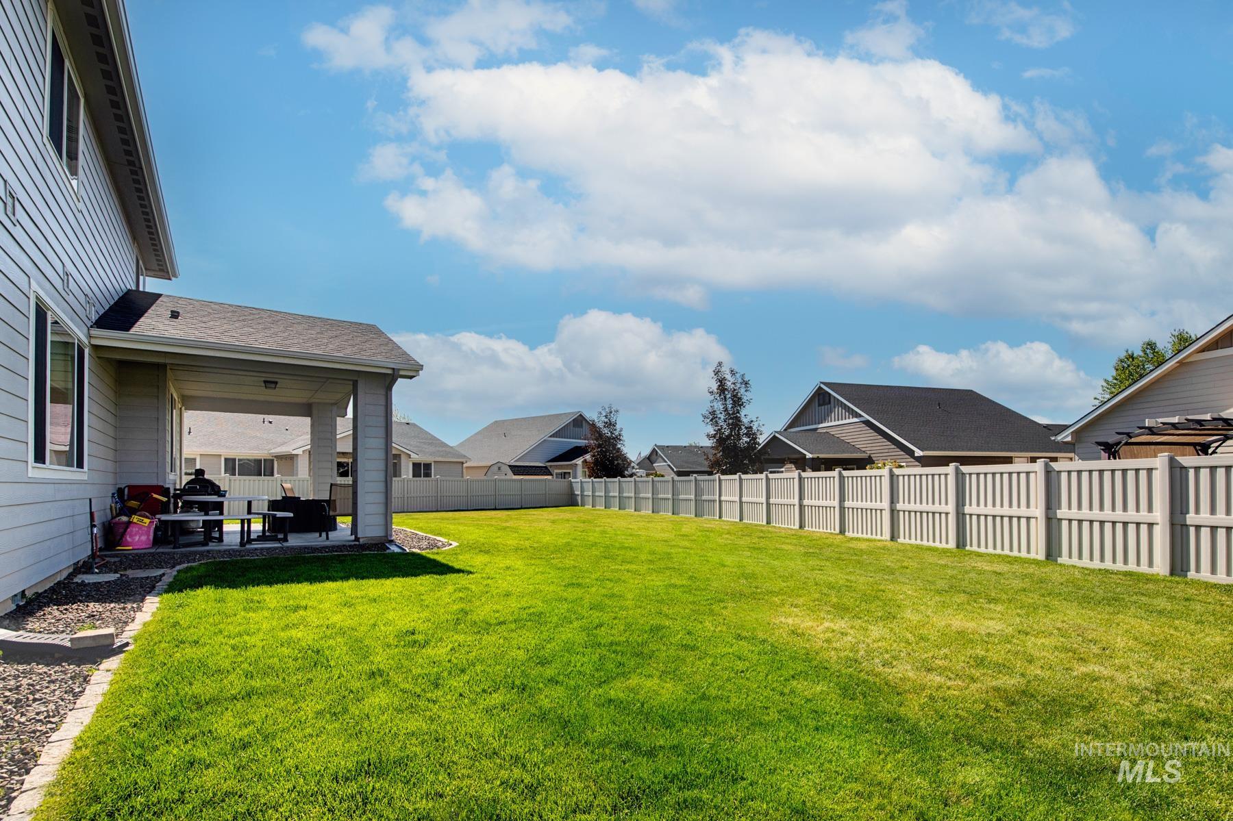 Kuna, Idaho, 83634, United States, 5 Bedrooms Bedrooms, ,4 BathroomsBathrooms,Residential,For Sale,1848716
